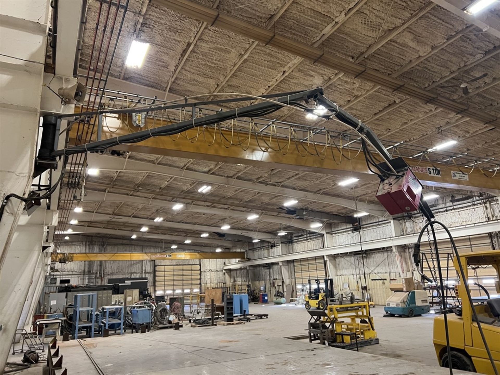 LINCOLN CV-300 MIG Welder, s/n U1971010938, w/ Girder Mounted Boom and Lincoln LN-7 Wire Feeder - Image 4 of 6