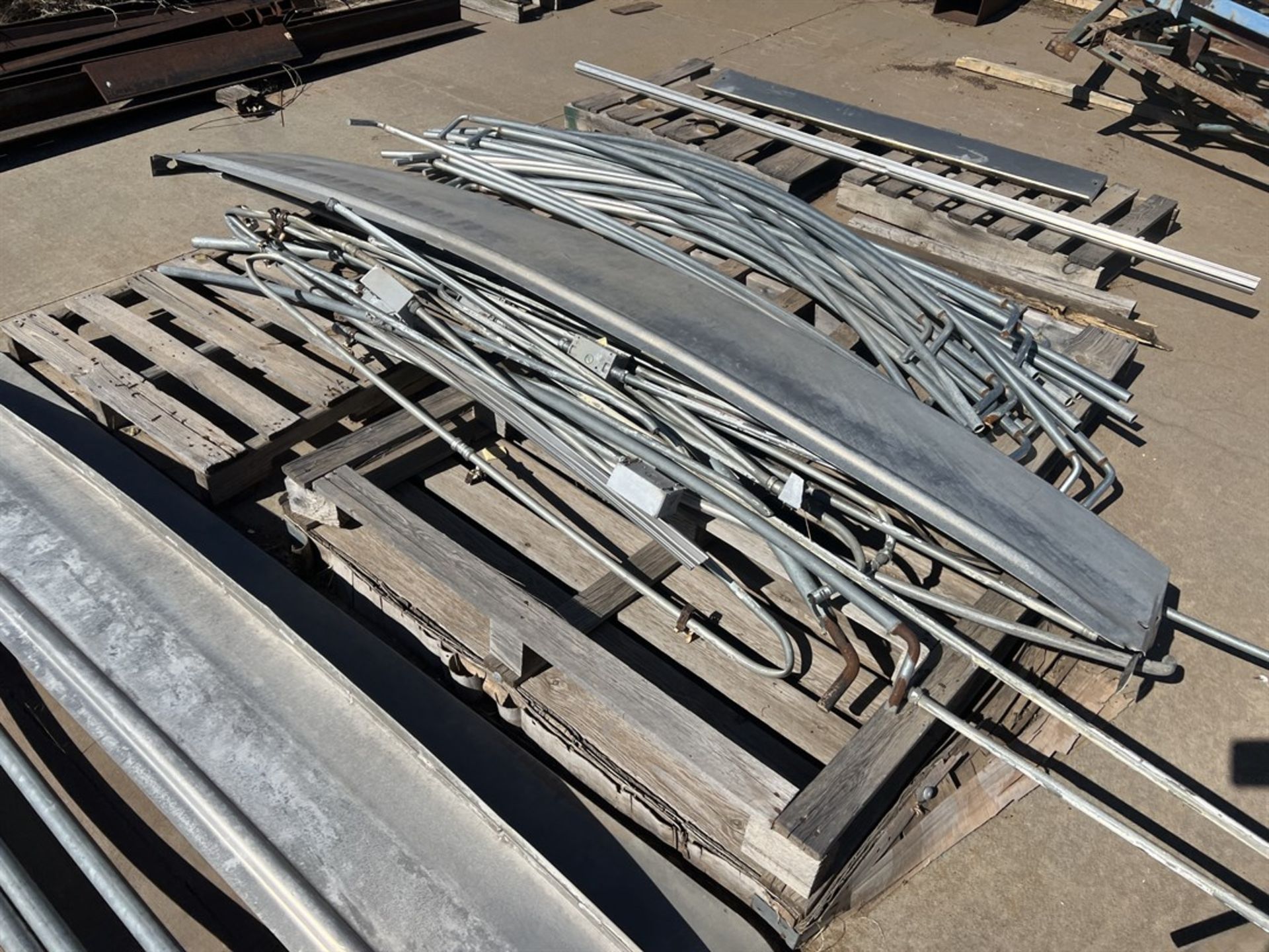 Lot of Assorted Scrap Aluminum - Image 5 of 5