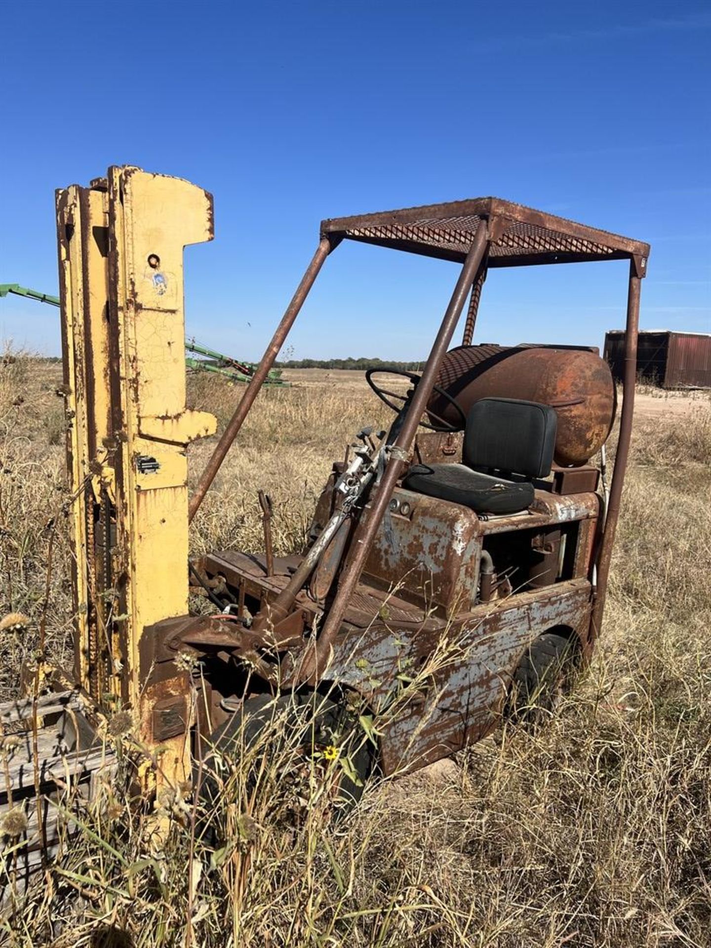 Unknown Make Forklift (For parts) - Image 3 of 3