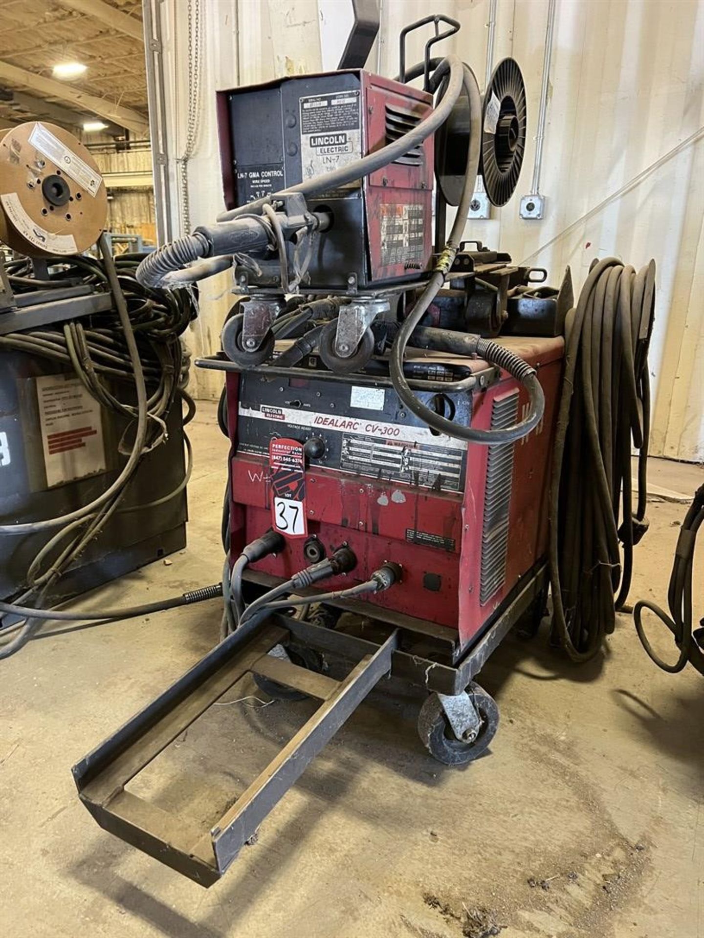 LINCOLN CV-300 MIG Welder, s/n AC803751, w/ Lincoln LN-7 Wire Feeder