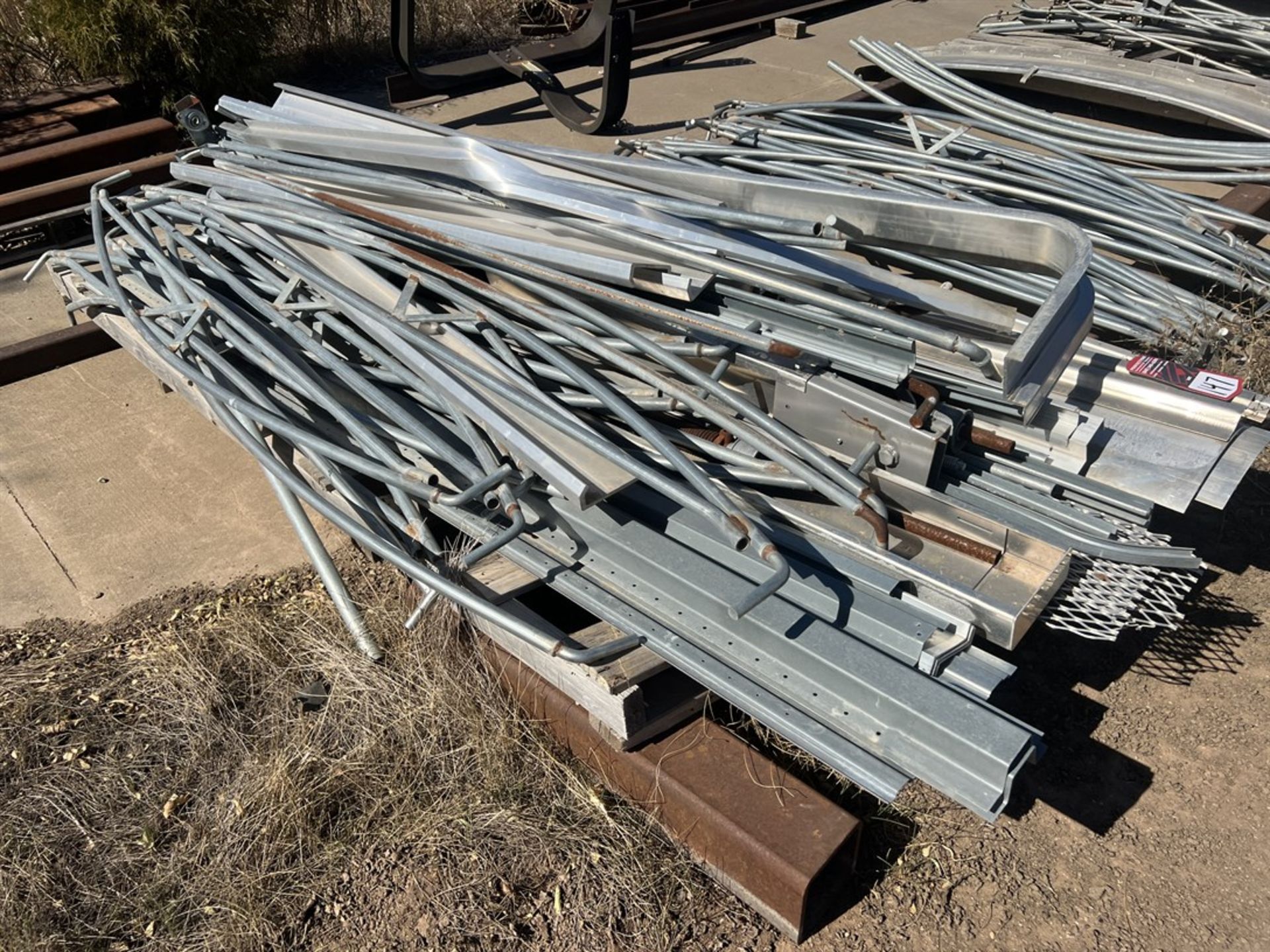 Lot of Assorted Scrap Aluminum - Image 2 of 5