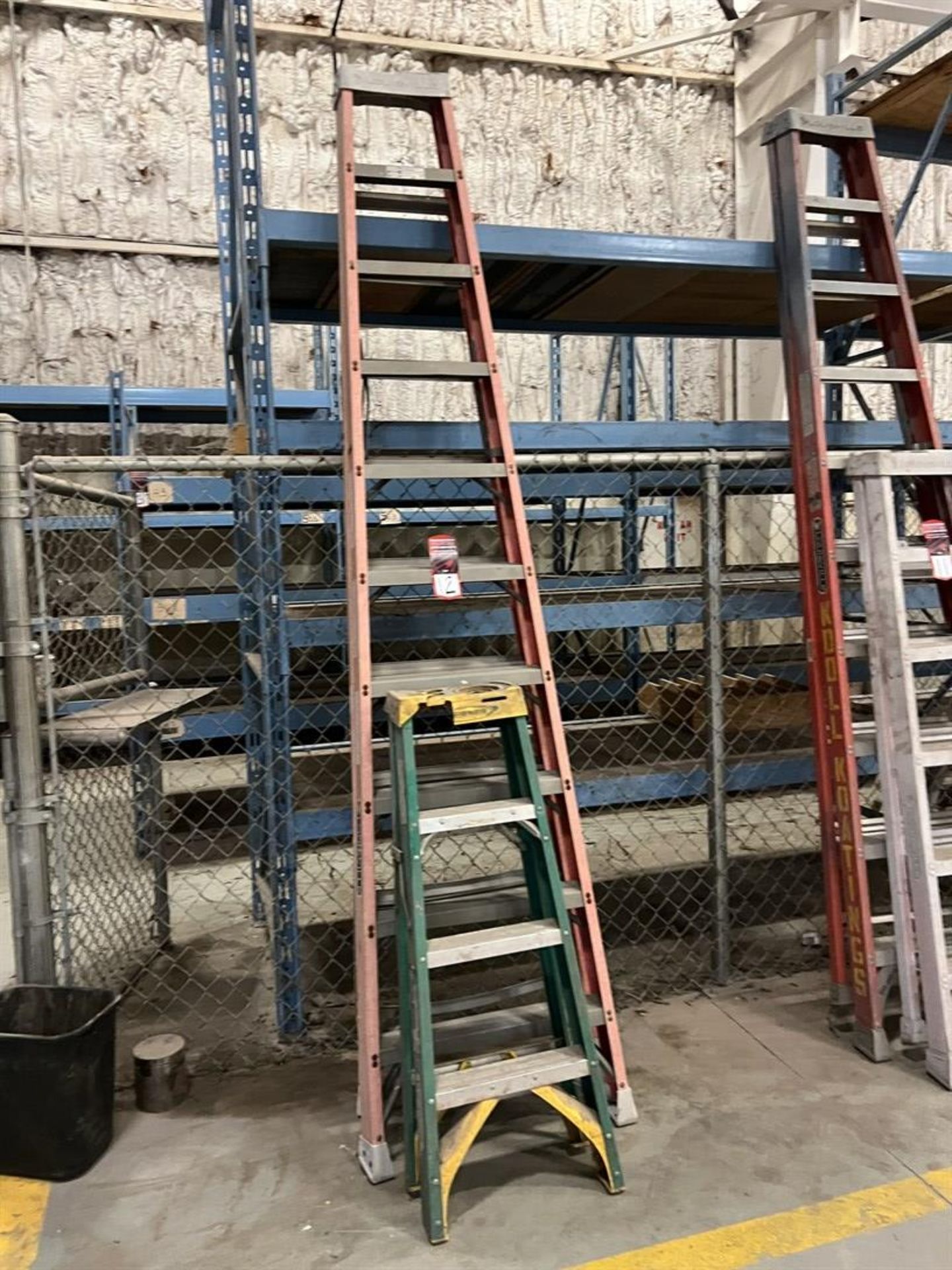 LOUISVILLE 6' ad WERNER 4' Fiberglass Step Ladders