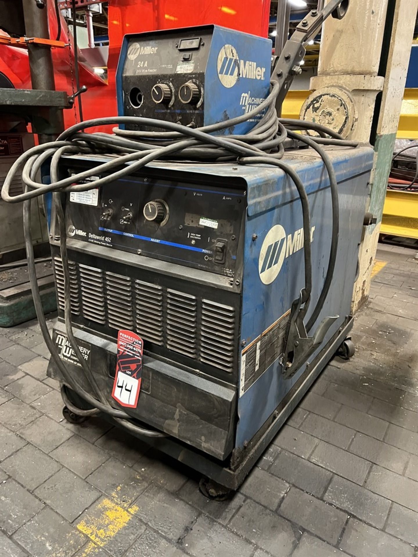 MILLER Deltaweld 452 MIG Welder, s/n LH480471C, w/ Miller 24A Wire Feed