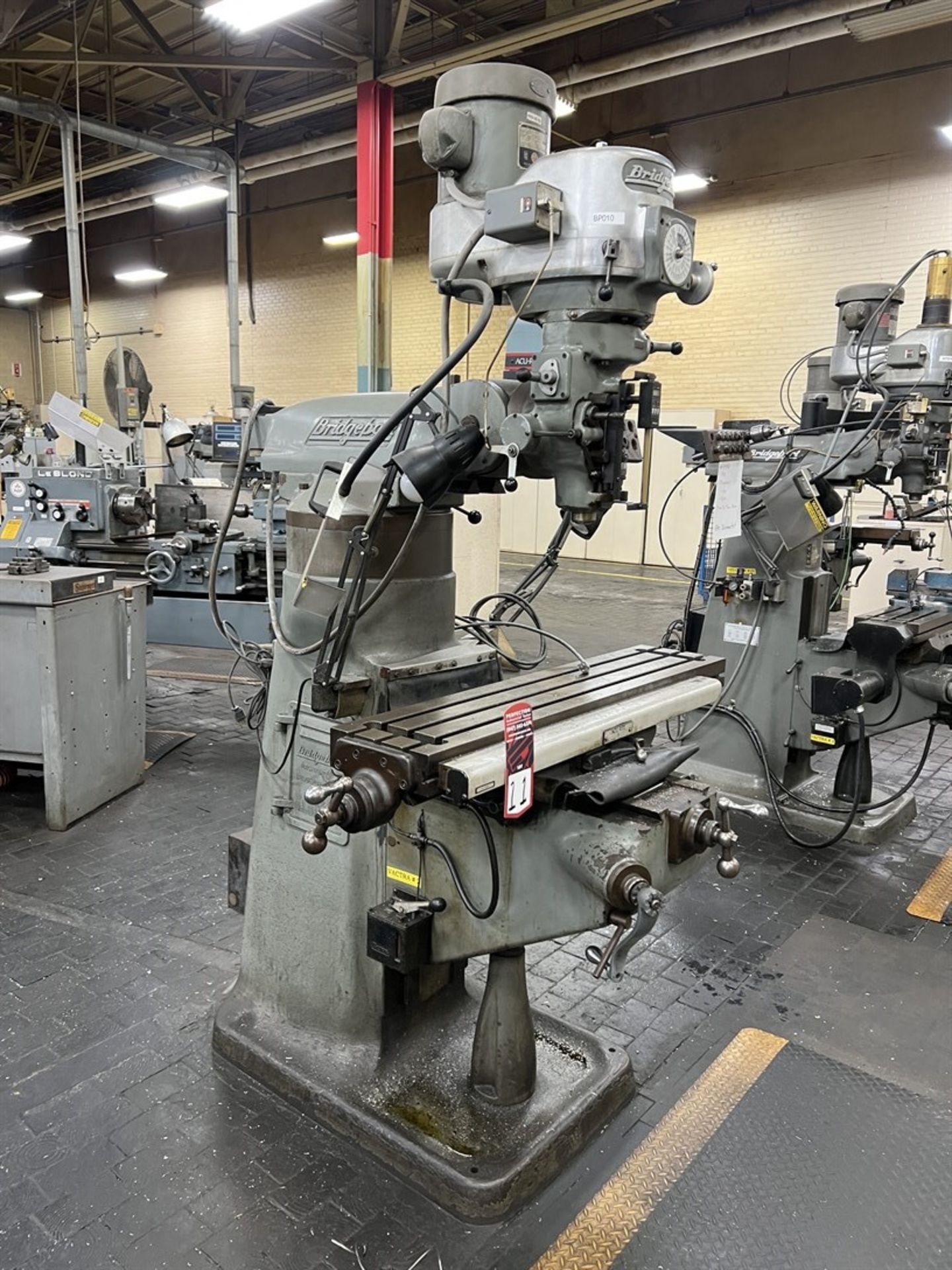 BRIDGEPORT 1.5 HP Milling Machine, s/n 120098, 9” x 42” Table, 60-4200 RPM, Acu-Rite III DRO, ( - Image 2 of 8