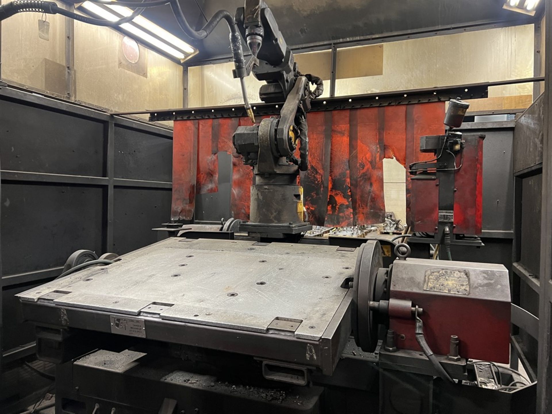 2005 LINCOLN/GENESIS Welding Cell Comprising, FANUC Arc Mate 100iB/6S Welding Robot w/ Fanuc - Image 9 of 11