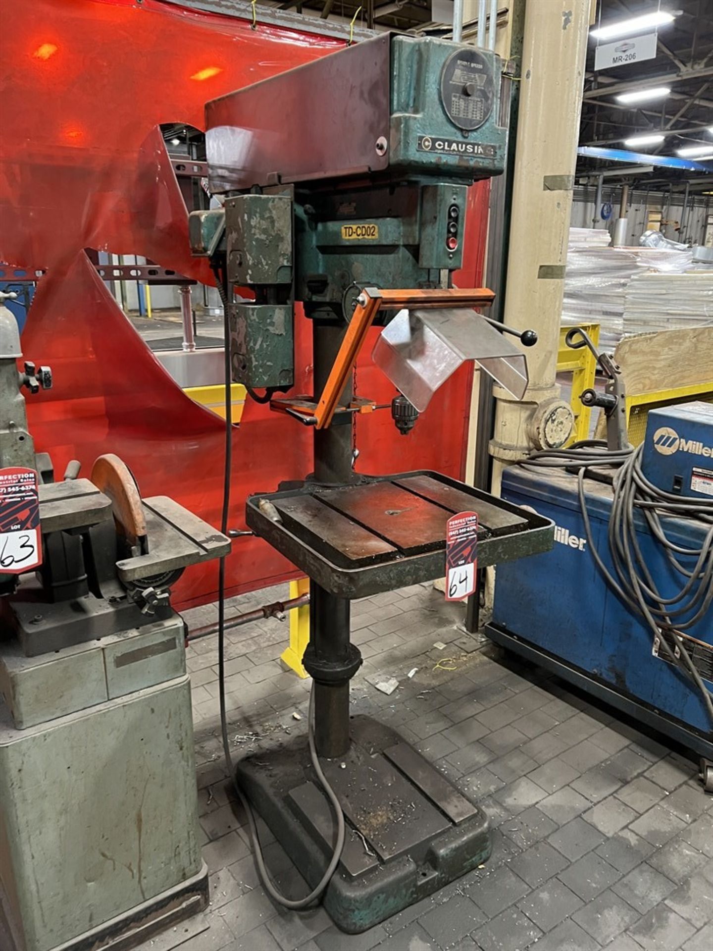 CLAUSING 22S Drill Press, s/n s/n 100240, 18" x 15.5" Table, 10" Throat, 150-2000 RPM - Image 2 of 5