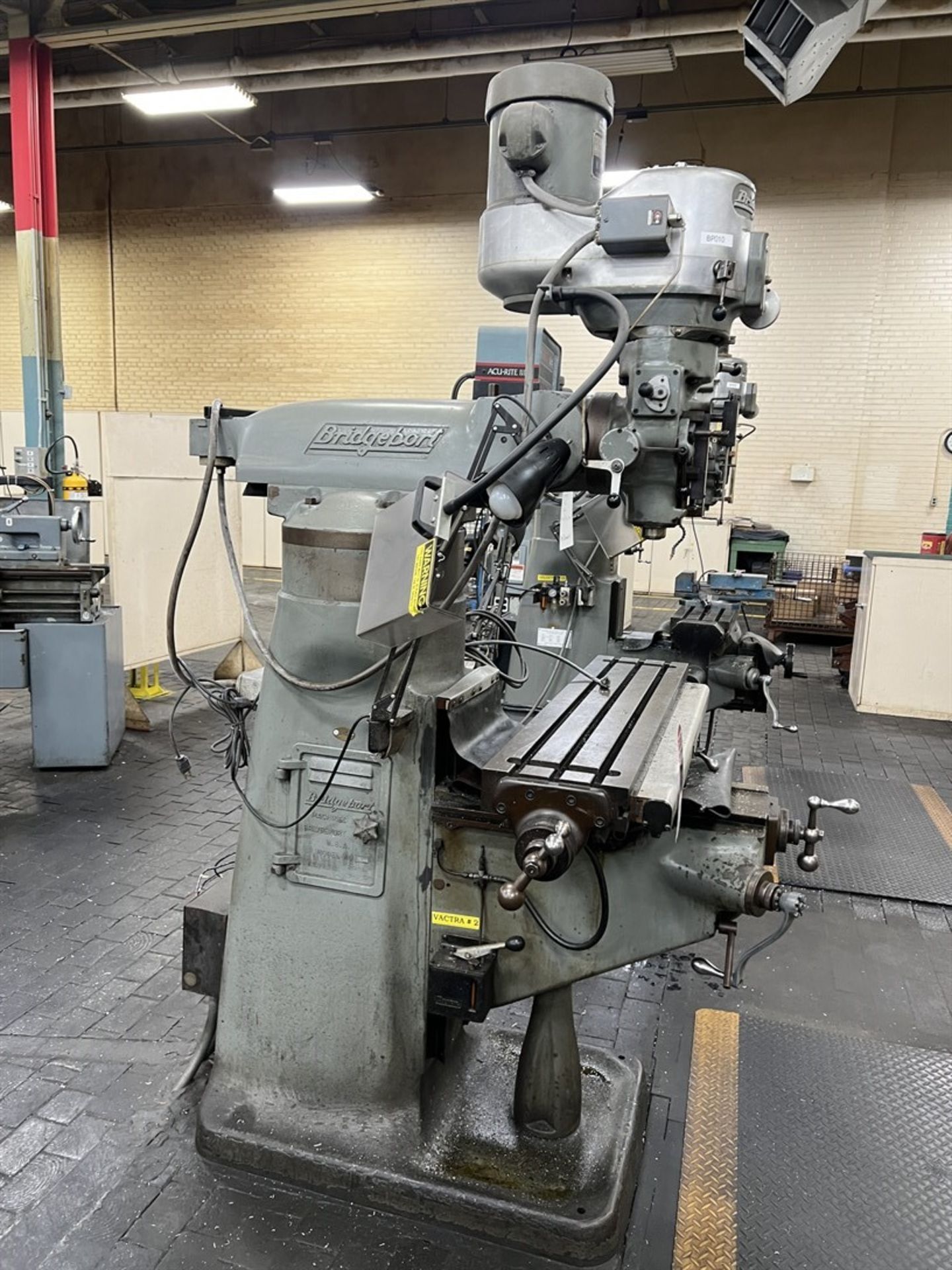 BRIDGEPORT 1.5 HP Milling Machine, s/n 120098, 9” x 42” Table, 60-4200 RPM, Acu-Rite III DRO, ( - Image 7 of 8