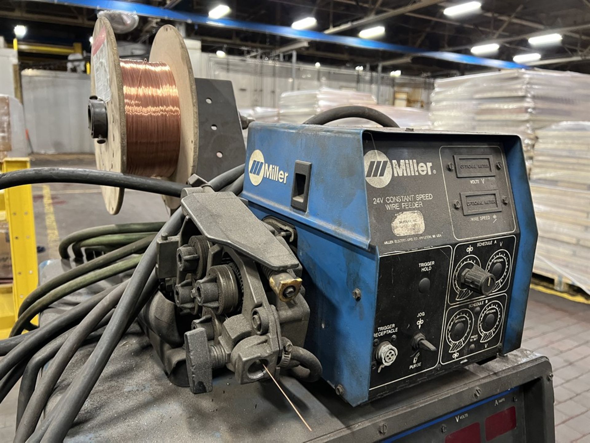 MILLER Deltaweld 302 MIG Welder, s/n KF942022, w/ Miller 24V Wire Feed - Image 5 of 5