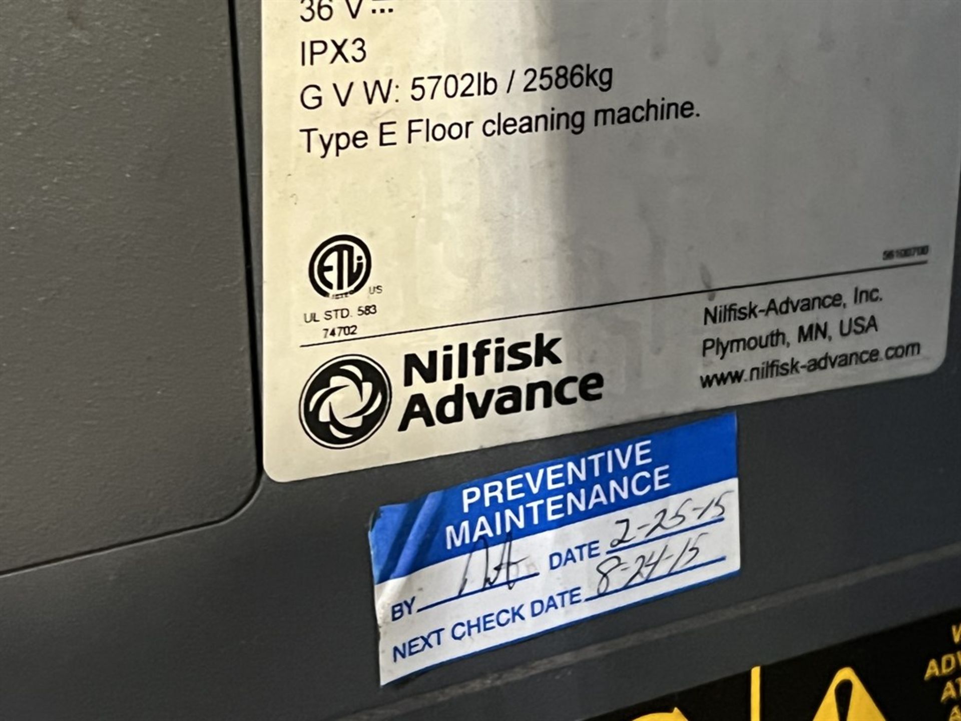 NILFISK ADVANCE 4800 Floor Scrubber, s/n na, w/ METEK PAC Eclipse Plus Charger (A rigging and - Image 5 of 10