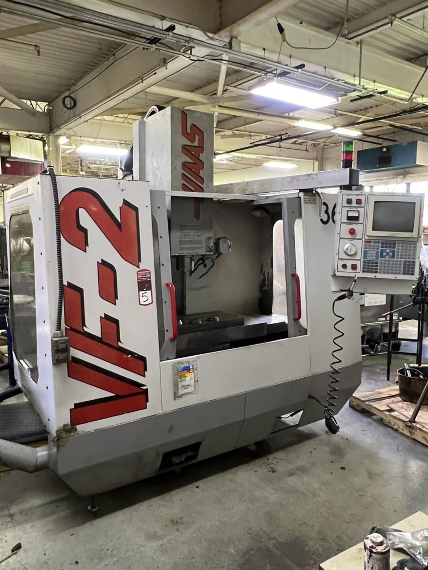 HAAS VF-2 Vertical Machining Center, s/n 6831, Haas Control, 30"X, 16"Y, 20"Z, 14" x 36" Table, 40- - Image 3 of 7