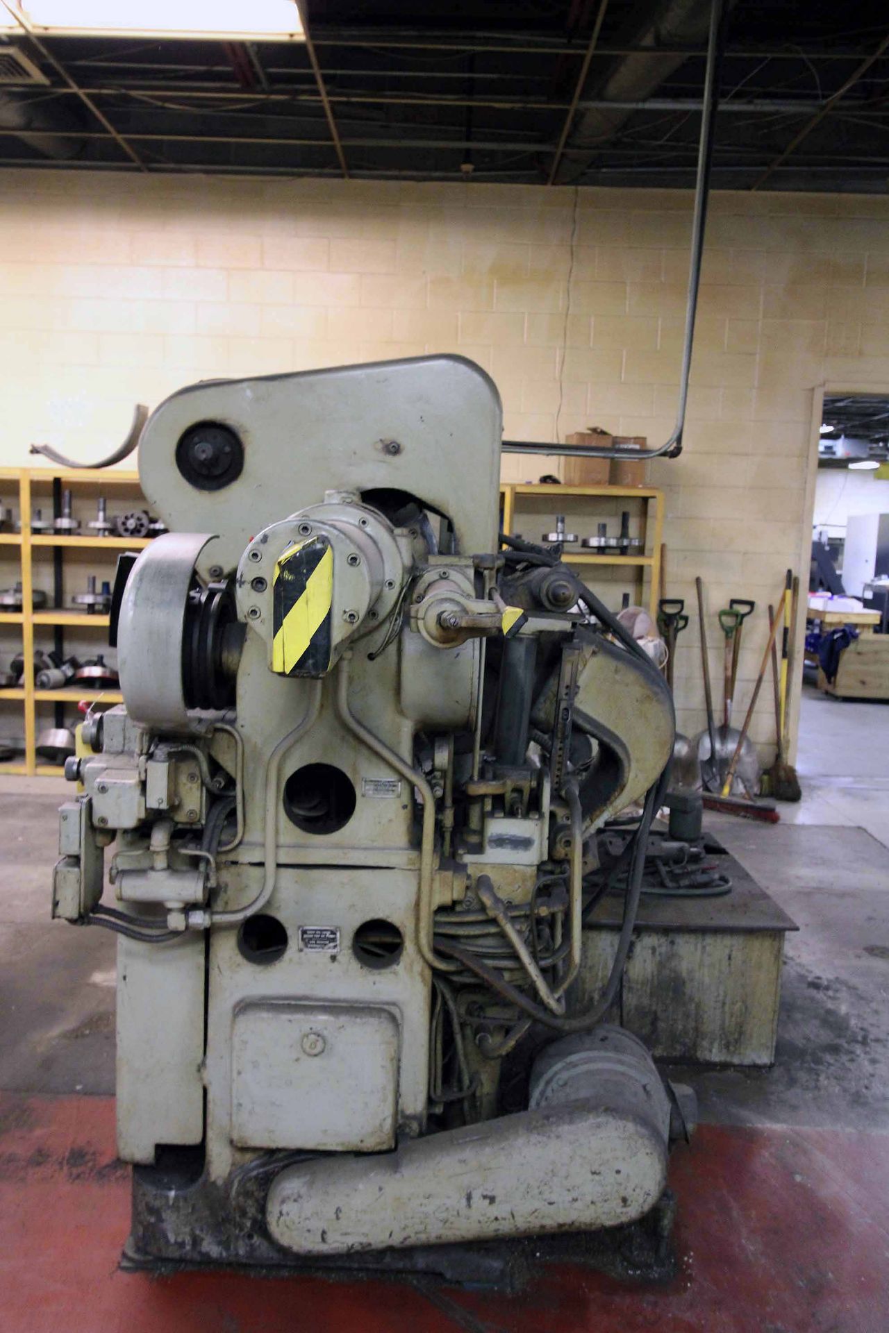 INTERNAL GRINDER, BRYANT NO. 24-26, 15 HP grinding spdl. drive, 18” dia. 6-jaw chuck, auto. - Image 3 of 8