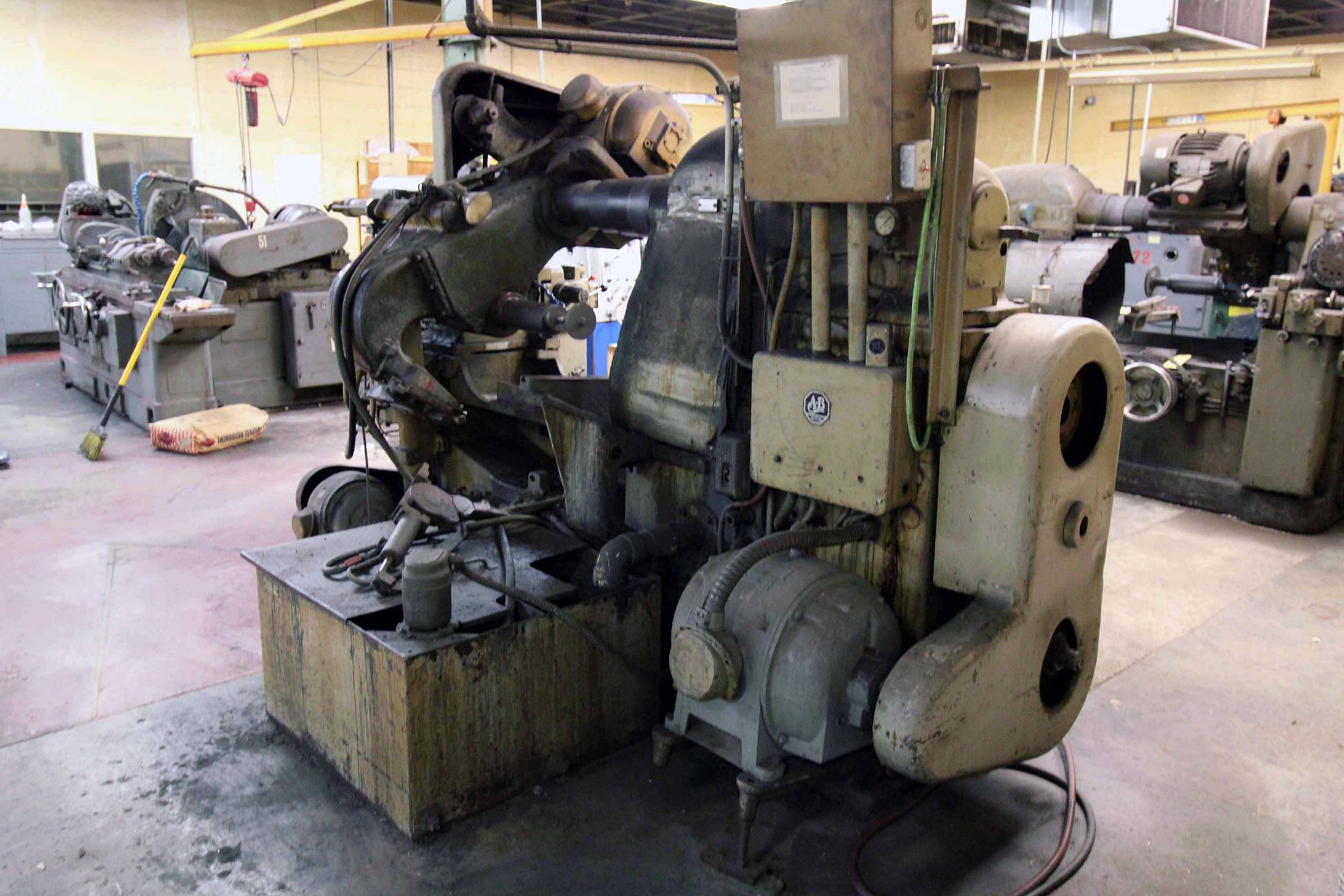 INTERNAL GRINDER, BRYANT NO. 24-26, 15 HP grinding spdl. drive, 18” dia. 6-jaw chuck, auto. - Image 6 of 8