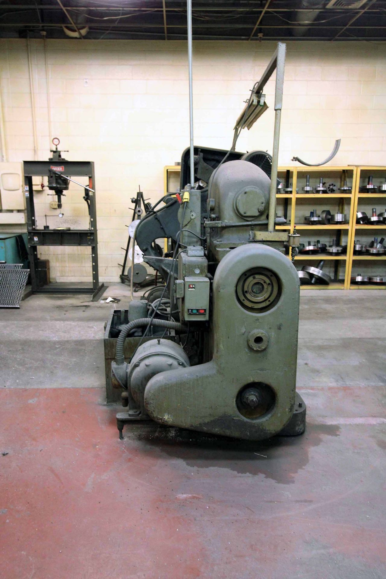 INTERNAL GRINDER, BRYANT NO. 24-26, 15 HP grinding spdl. drive, 18” dia. 6-jaw chuck, auto. - Image 5 of 7