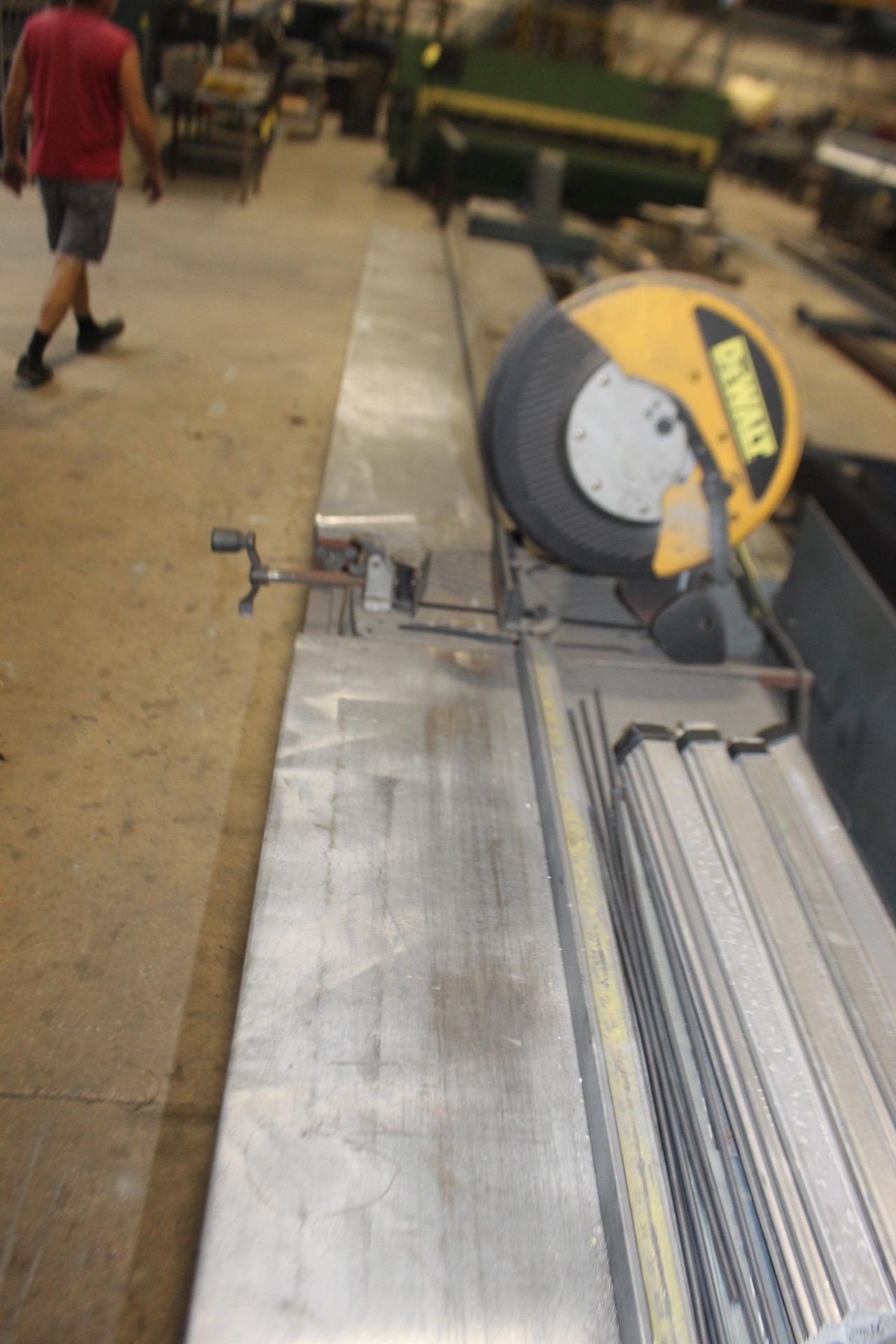 CHOP SAW, DEWALT, w/length of table (Location #1: Tyco Air Products, Inc., 17309 Hufsmith - Image 3 of 4