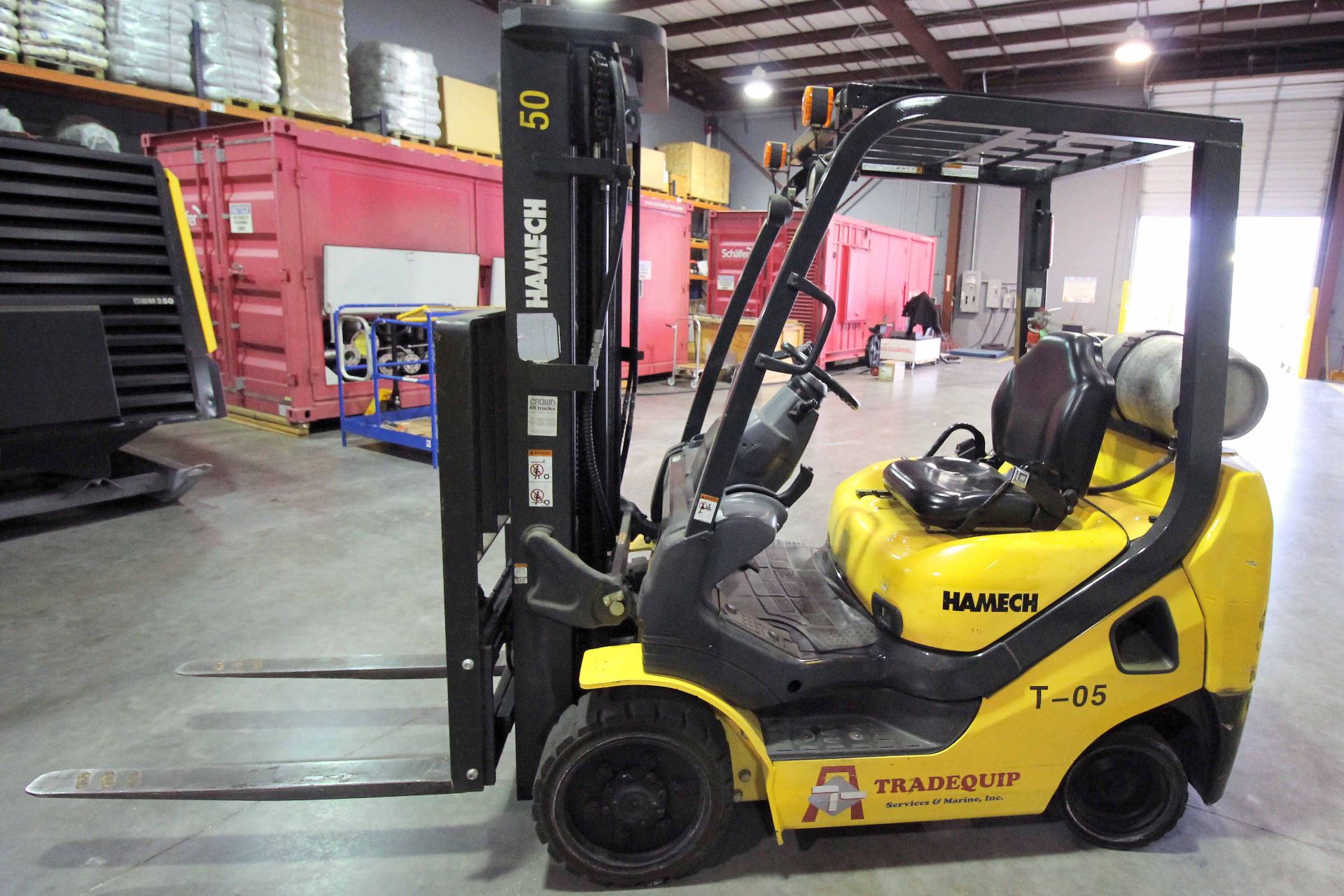 LPG FORKLIFT, HAMECH 5,000 LB. BASE CAP. MDL. G25ST-16, new 2008, 514.4 Hours on Meter, LPG pwrd.,