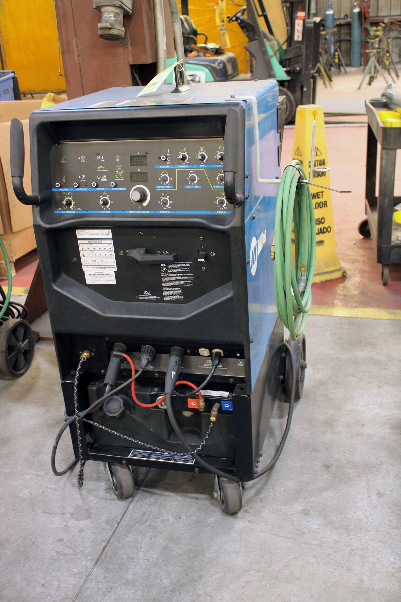 WELDING MACHINE, MILLER SYNCROWAVE MDL. 350 LX, new 2017, S/N MH440350L (Located at: Emco Wheaton - Image 2 of 4