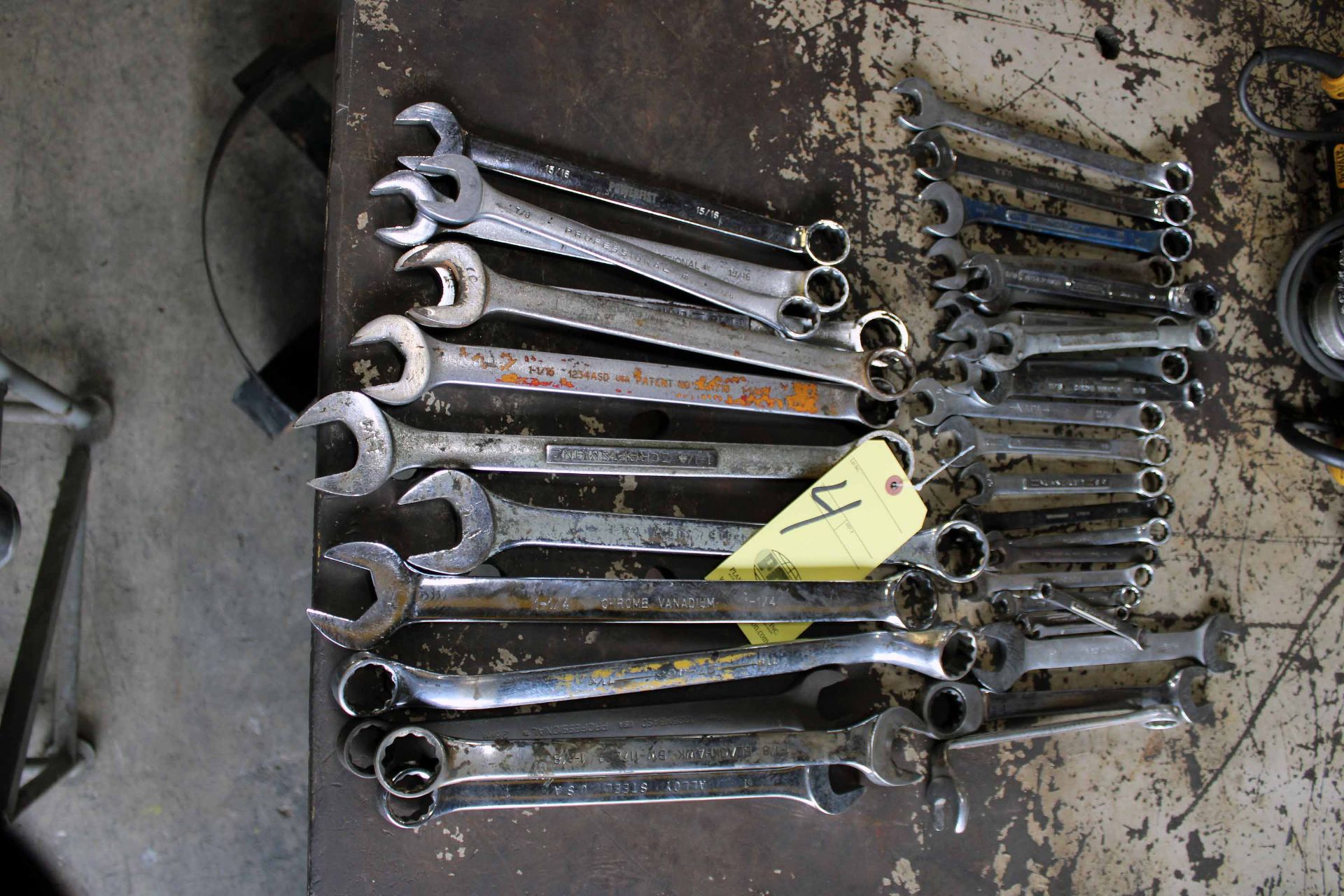 LOT OF BOX/ OPEN END WRENCHES, 8mm to 1-1/4" dia. (Located at: Emco Wheaton USA, Inc., 9111