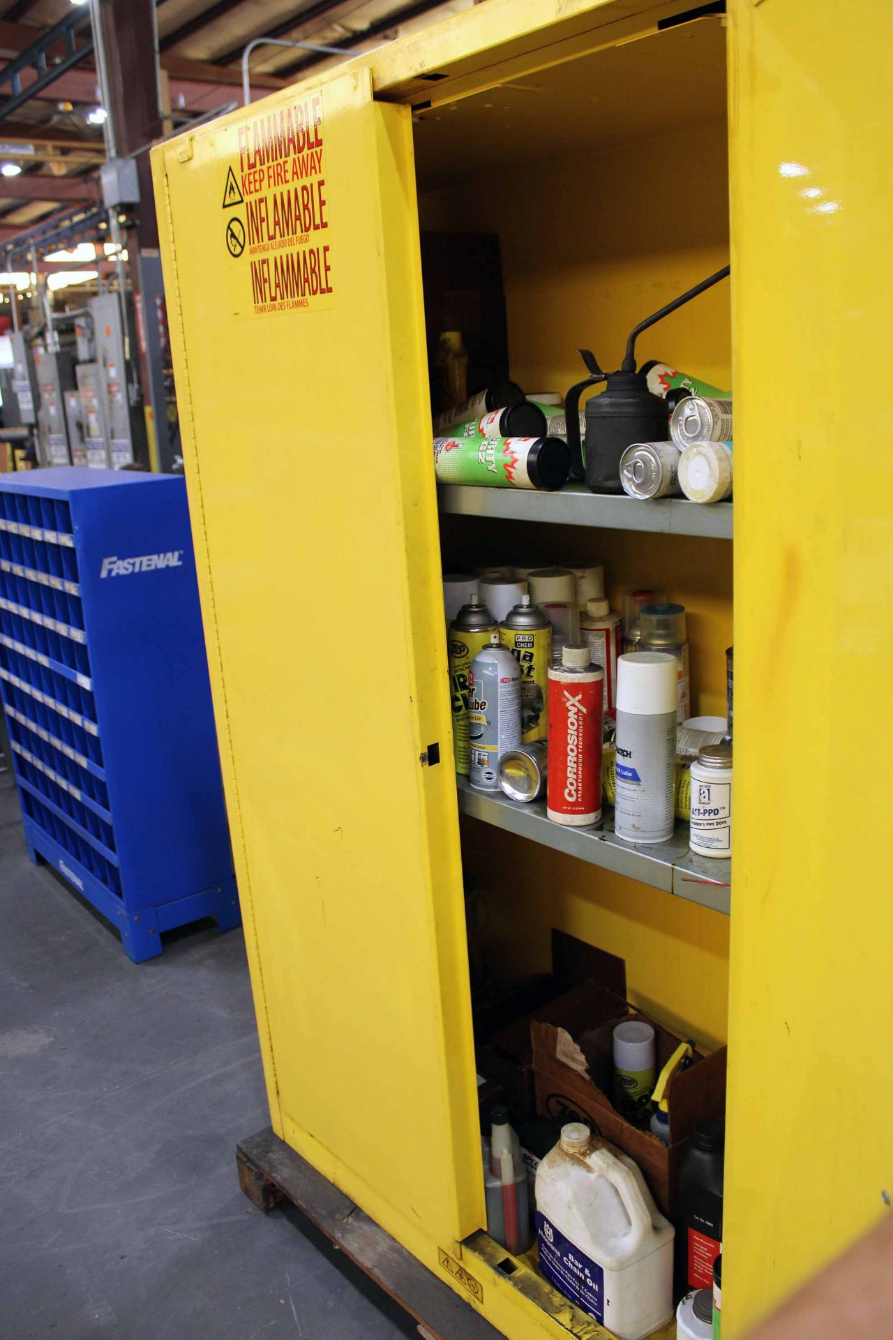 YELLOW FLAMMABLE LIQUID SAFETY CABINET, 18" x 43" x 65", w/ contents (Located at: Emco Wheaton - Image 2 of 2