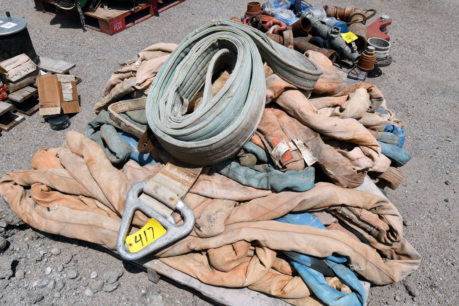 LOT OF NYLON SLINGS (on one pallet) (Location: MDS Boring & Drilling, 11900 Hirsch Road, Houston, TX