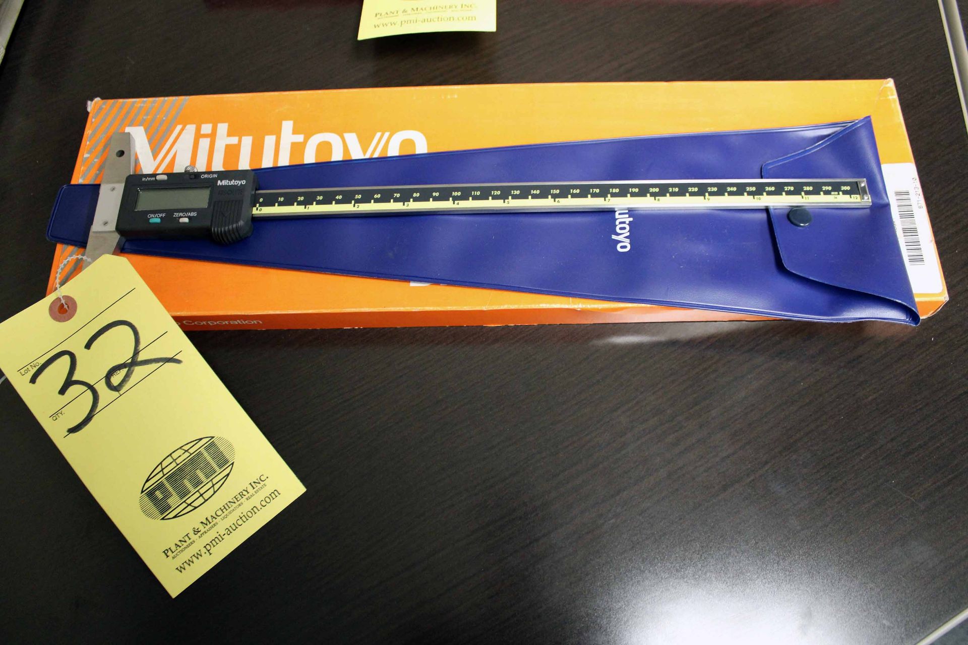 DEPTH GAUGE, MITUTOYO MDL. VDS-12" DC, CODE NO. 571-213-10, digital (Located at: Emco Wheaton USA,