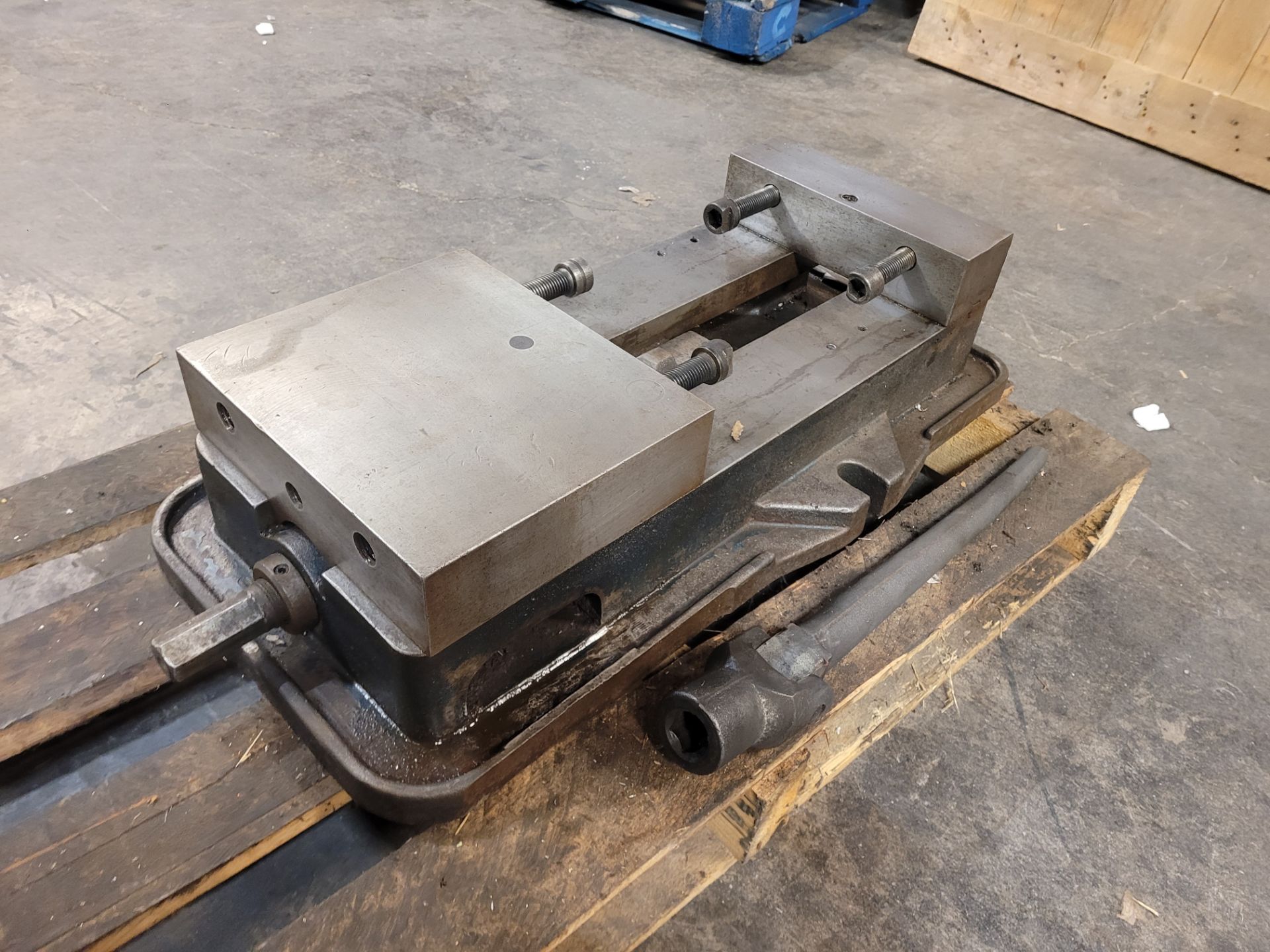 ANGLE LOCK PRECISION MACHINE VISE, KURT 10" MDL. D11, 9.75" JAW OPENING (Packing & Crating Charge $ - Image 2 of 6