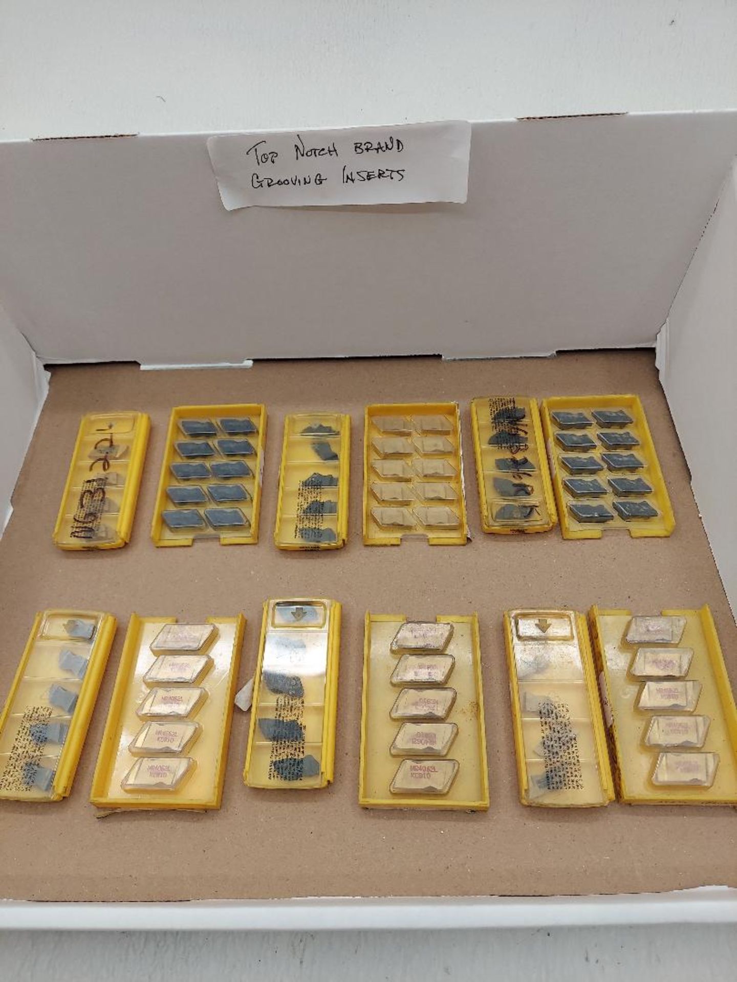 LOT OF CARBIDE GROOVING TOOL INSERTS, new, large quantity (Packing & Crating Charge $20.00) (Located