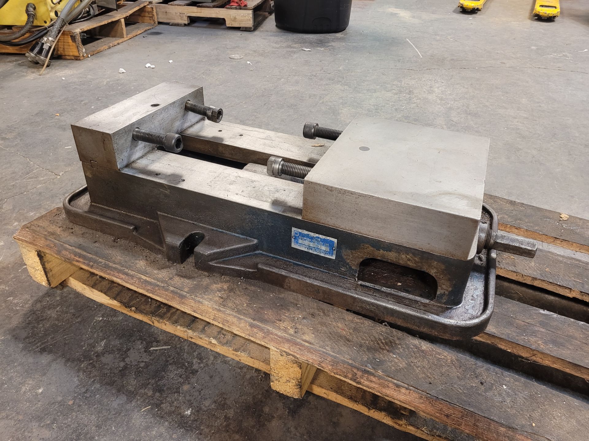 ANGLE LOCK PRECISION MACHINE VISE, KURT 10" MDL. D11, 9.75" JAW OPENING (Packing & Crating Charge $ - Image 3 of 6