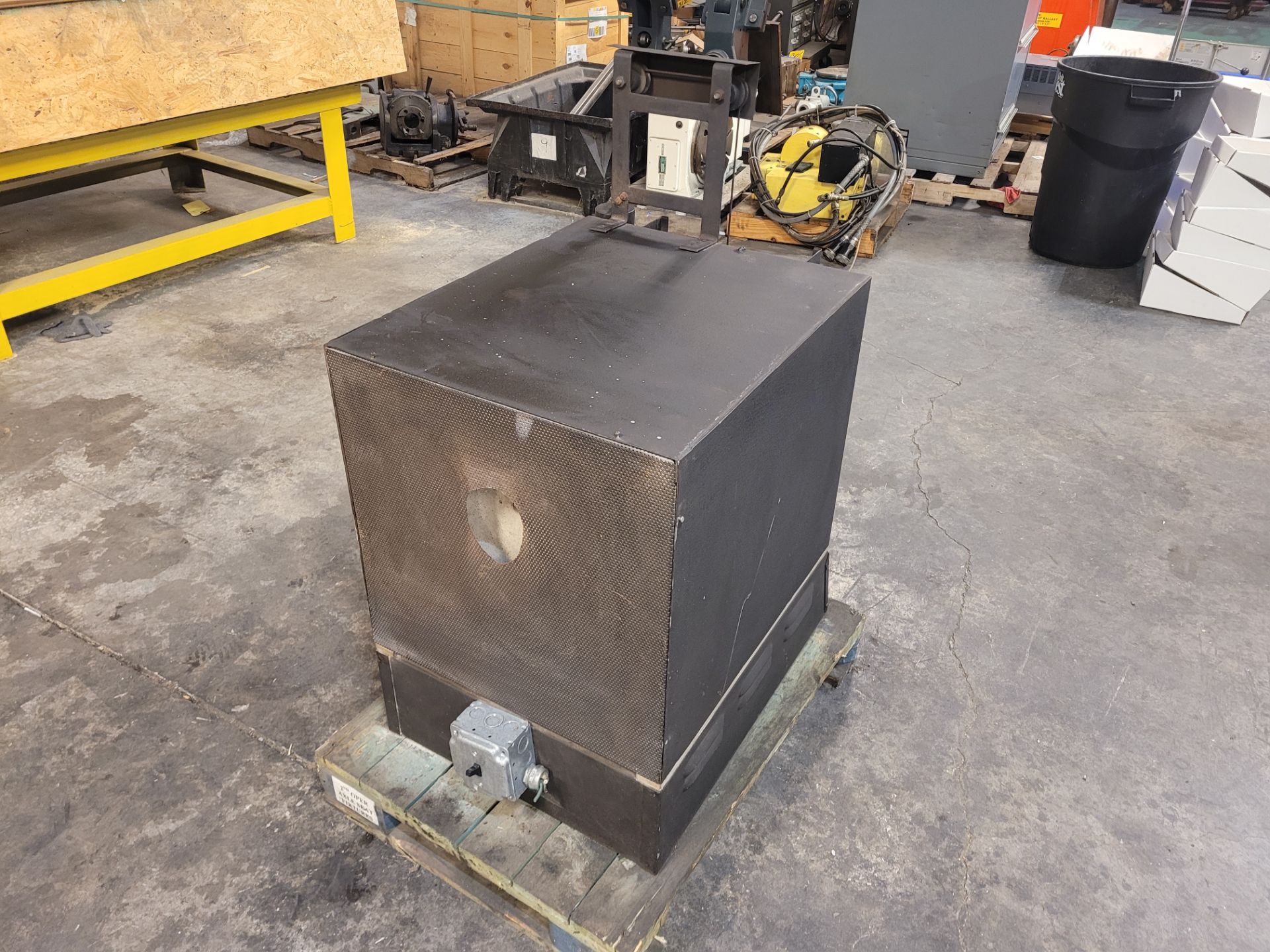 K. H. HUPPERT CO. ELECTRIC FURNACE VOLTS: 440 SPH. AMP: 6 KW, STYLE: 12BMIF, TYPE: ST. (Packing & - Image 6 of 8