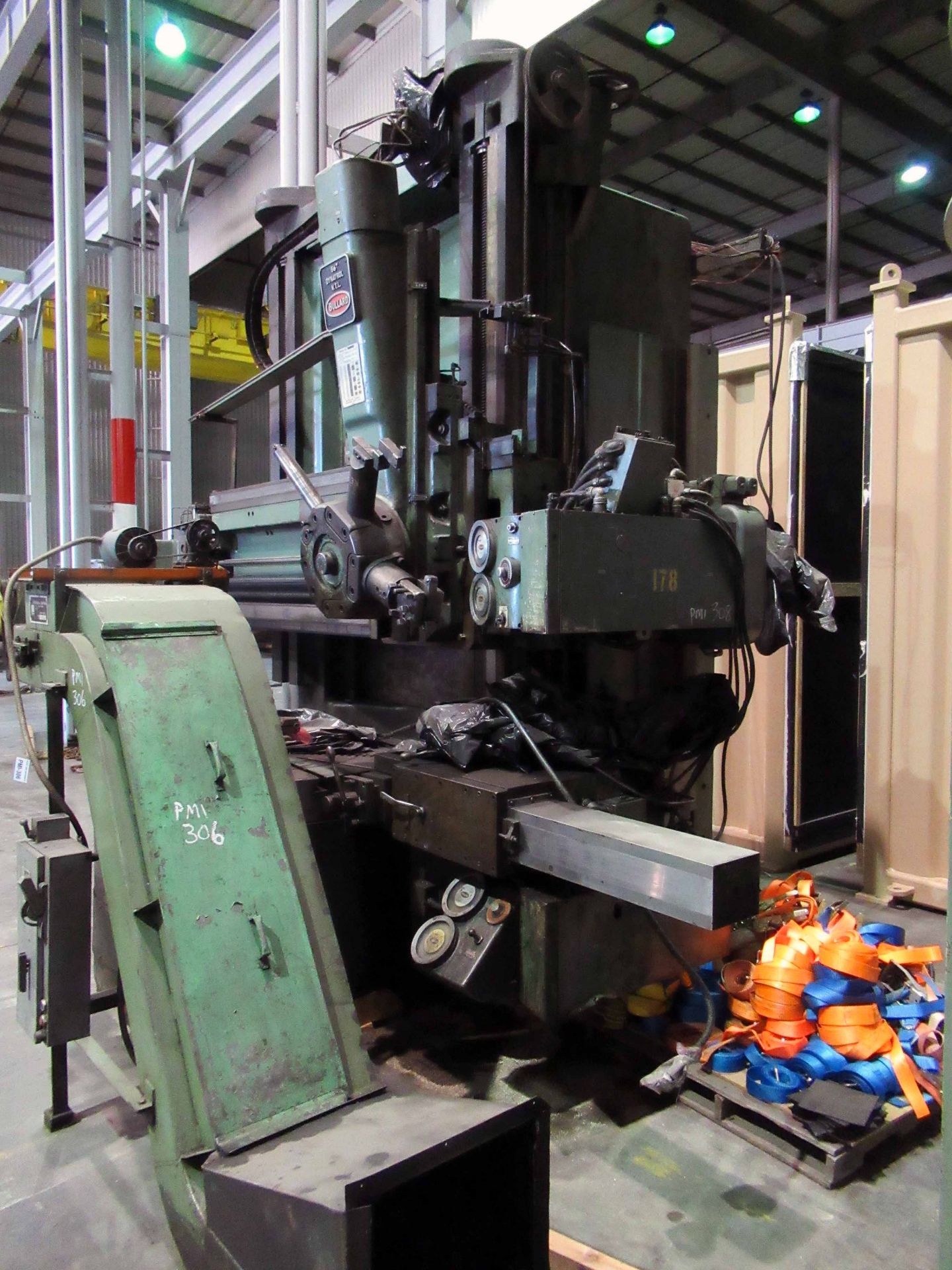 VERTICAL TURRET LATHE, 56" BULLARD DYNATROL HI COLUMN, 56" 4-jaw chuck w/built in master jaws, 60" - Image 3 of 13