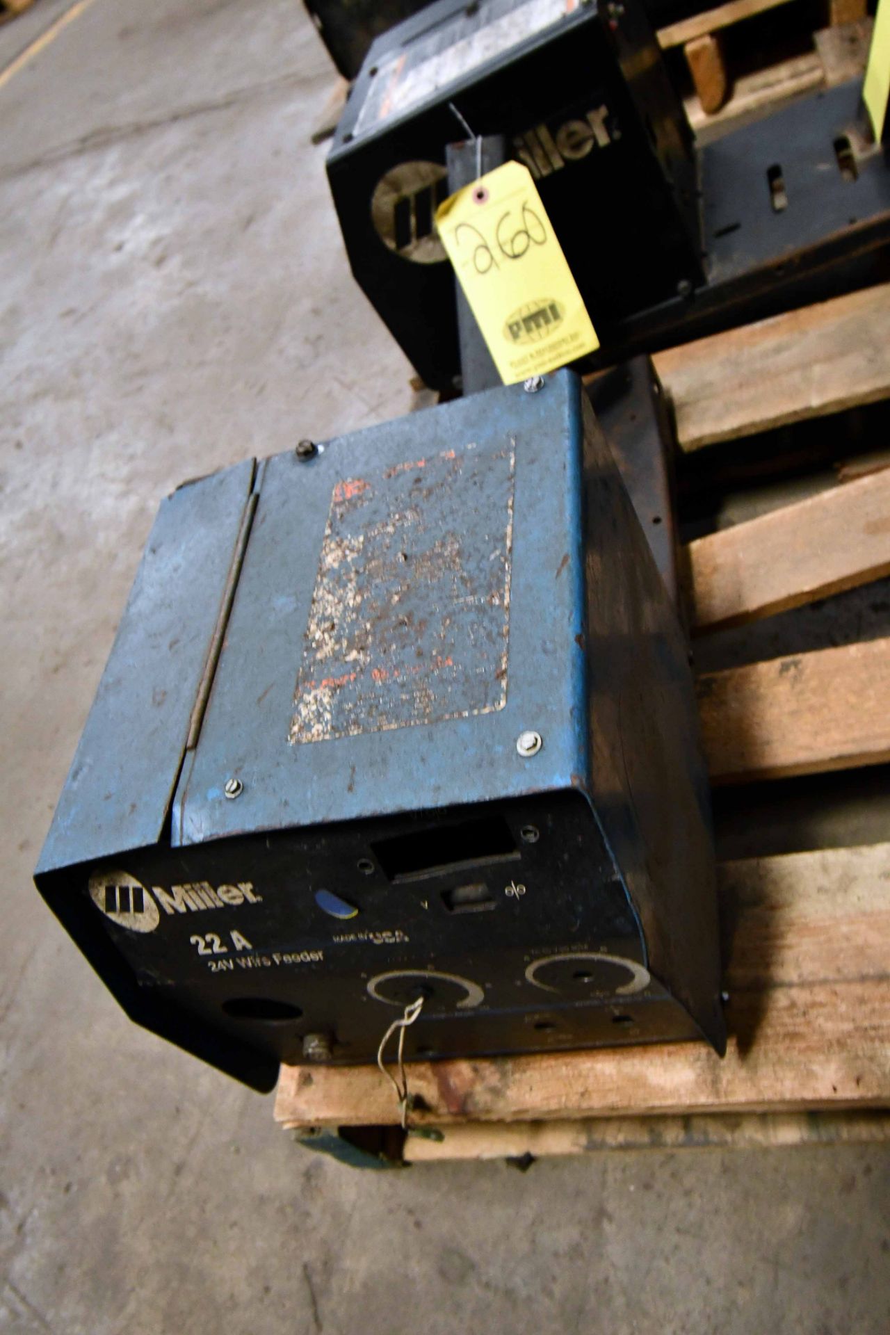 WIRE FEEDER, MILLER 60 SERIES, 24 v., S/N LC469838