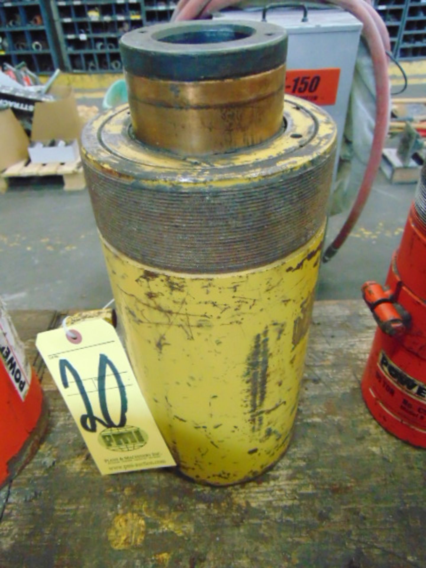 CYLINDER JACK, ENERPAC MDL. RCH606, approx. 60 T. cap.
