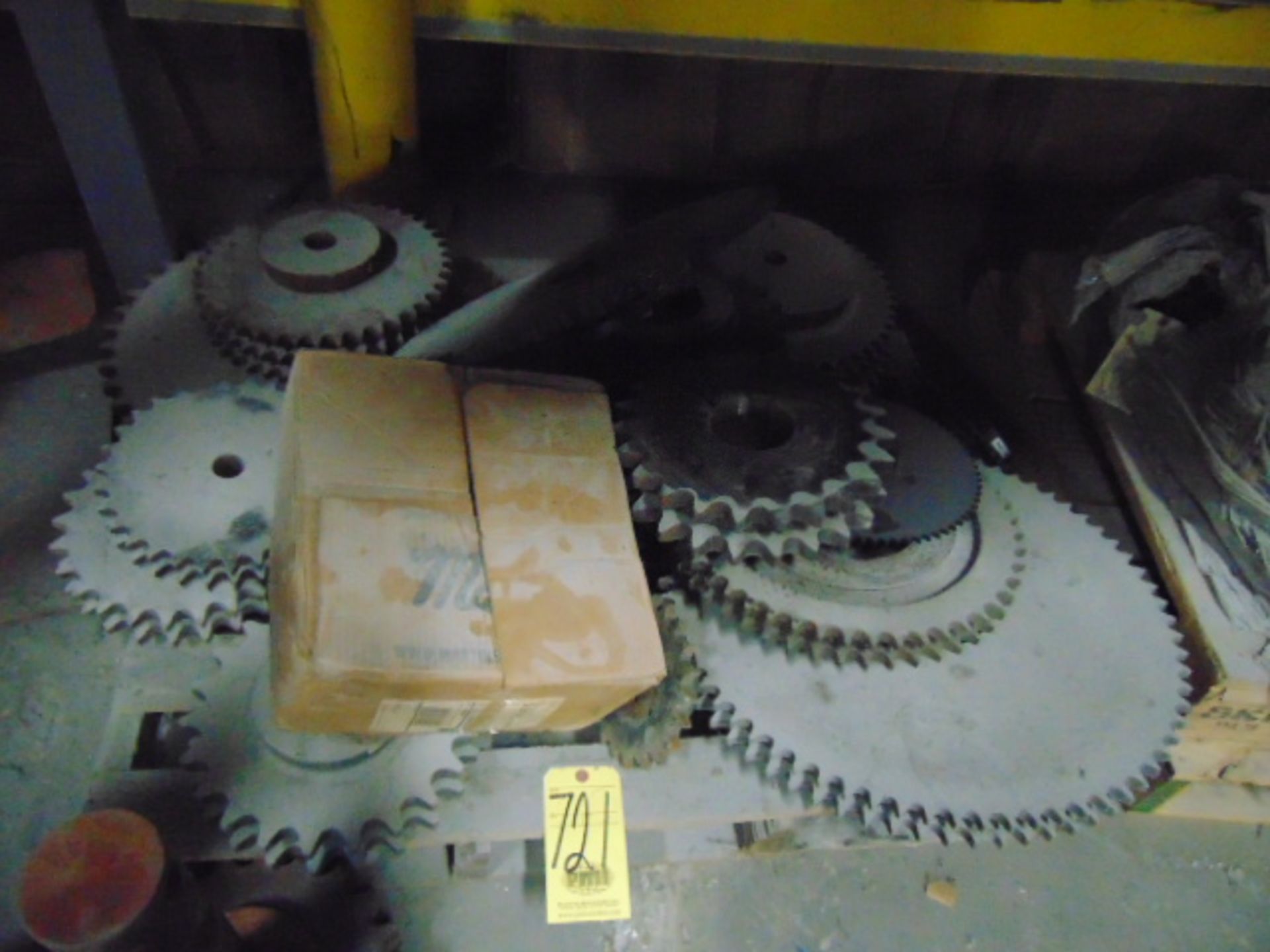 LOT OF GEARS, assorted (on four pallets) - Image 2 of 5