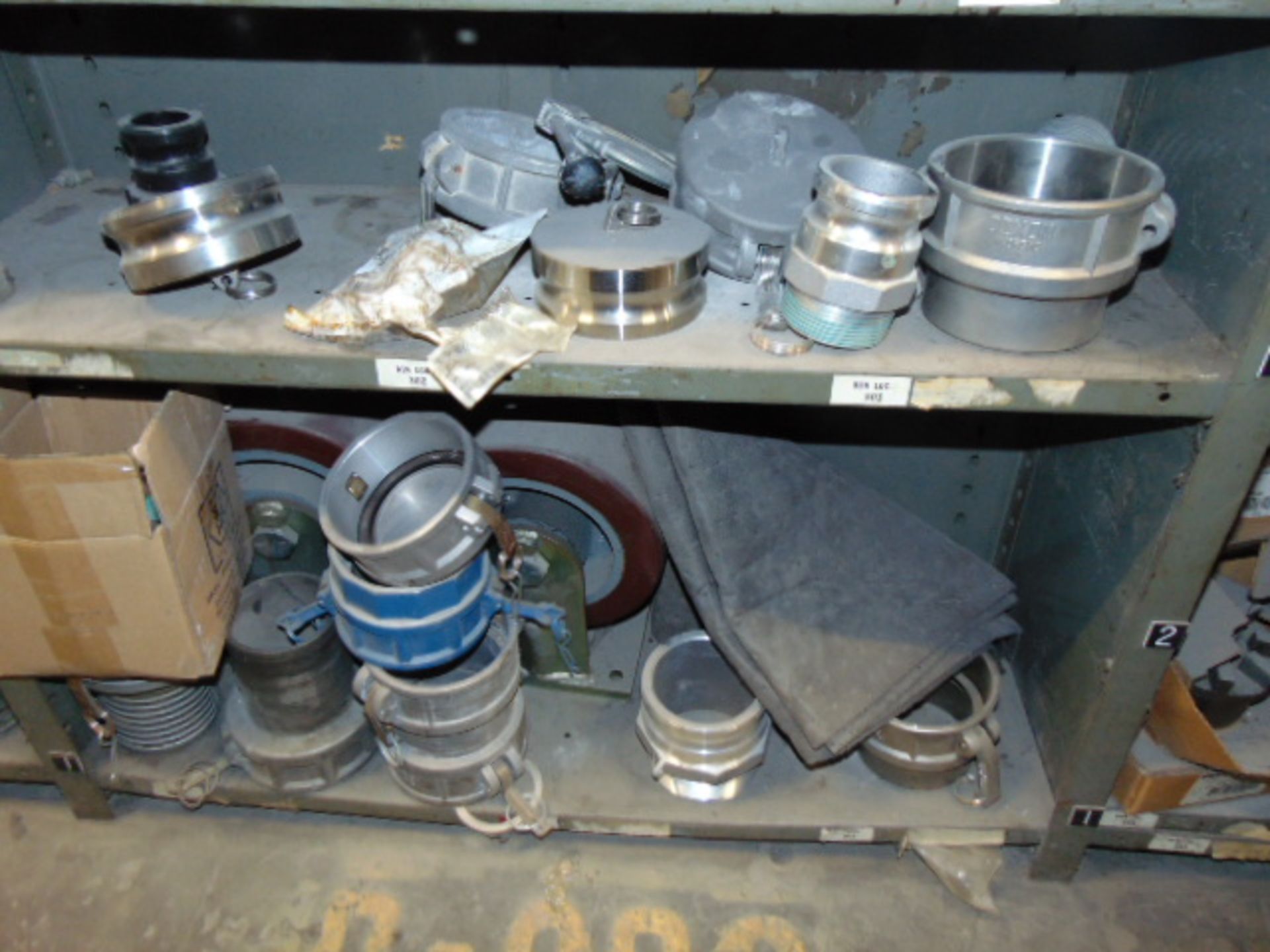 LOT CONSISTING OF: pipe seals, roller chain, gaskets, hose couplings, nuts & bolts, roller - Image 4 of 12