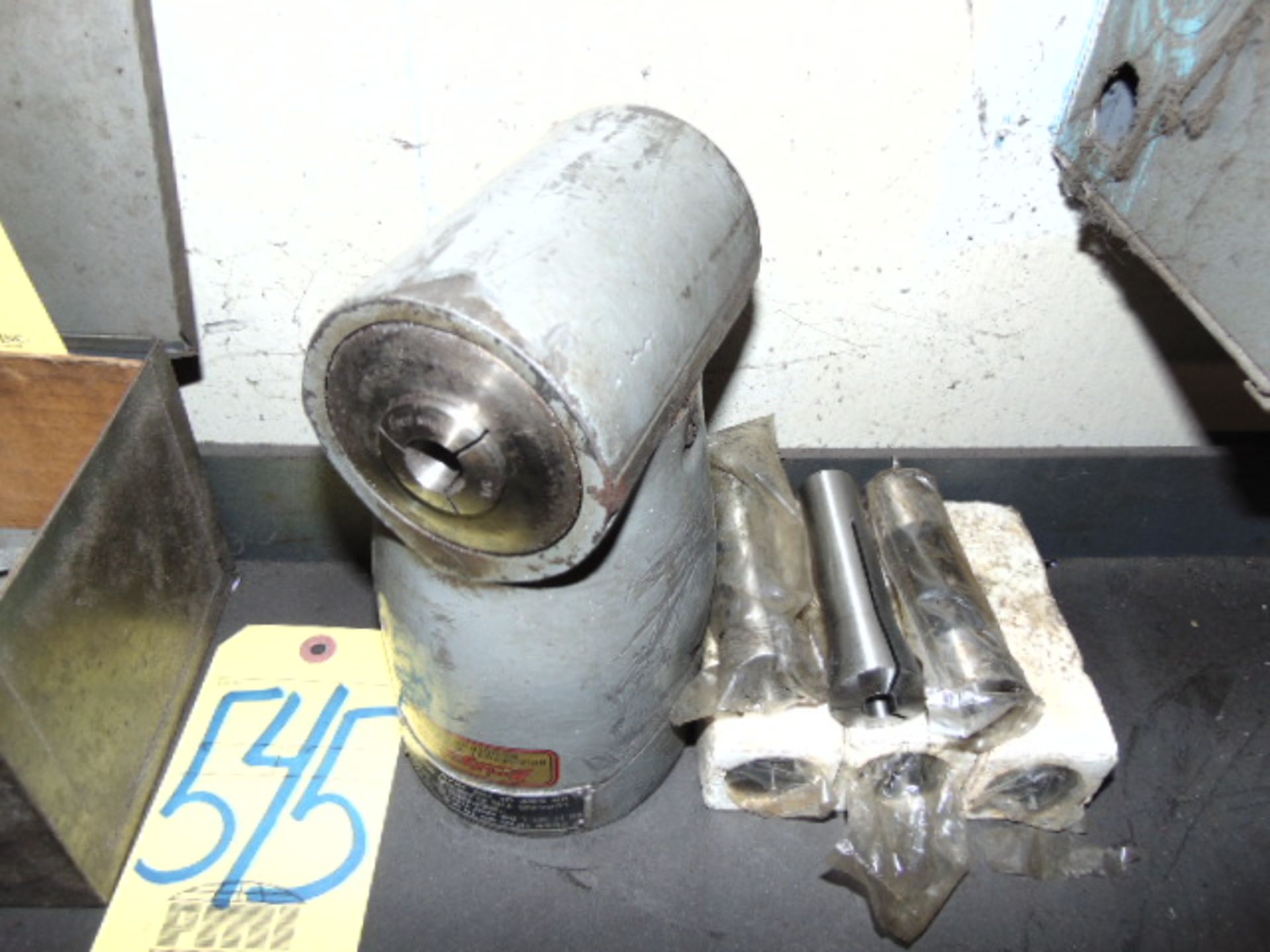 RIGHT ANGLE R08 MILLING ATTACHMENT, BRIDGEPORT, w/ collets