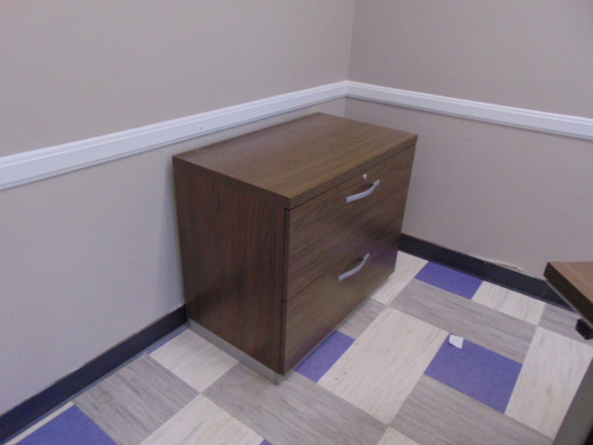 LOT OF OFFICE FURNITURE: L-shaped desk, (3) chairs, 2-drawer file cabinet (Main office) - Image 2 of 2