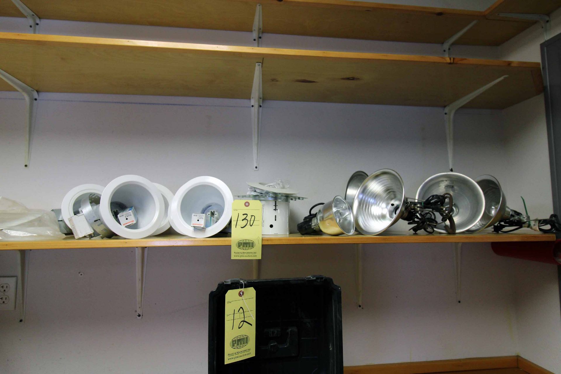 LOT CONSISTING OF: (5) clamp-on lights & (6) recessed lighting fixtures, w/bulbs (Located at: