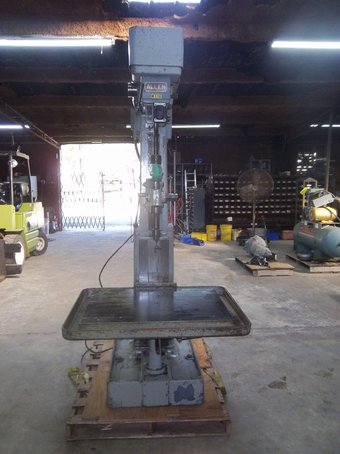 COLUMN TYPE DRILL PRESS, ALLEN, 25" x 33-3/4" table, 2 HP, variable spds: 60-2400 RPM, 15" throat