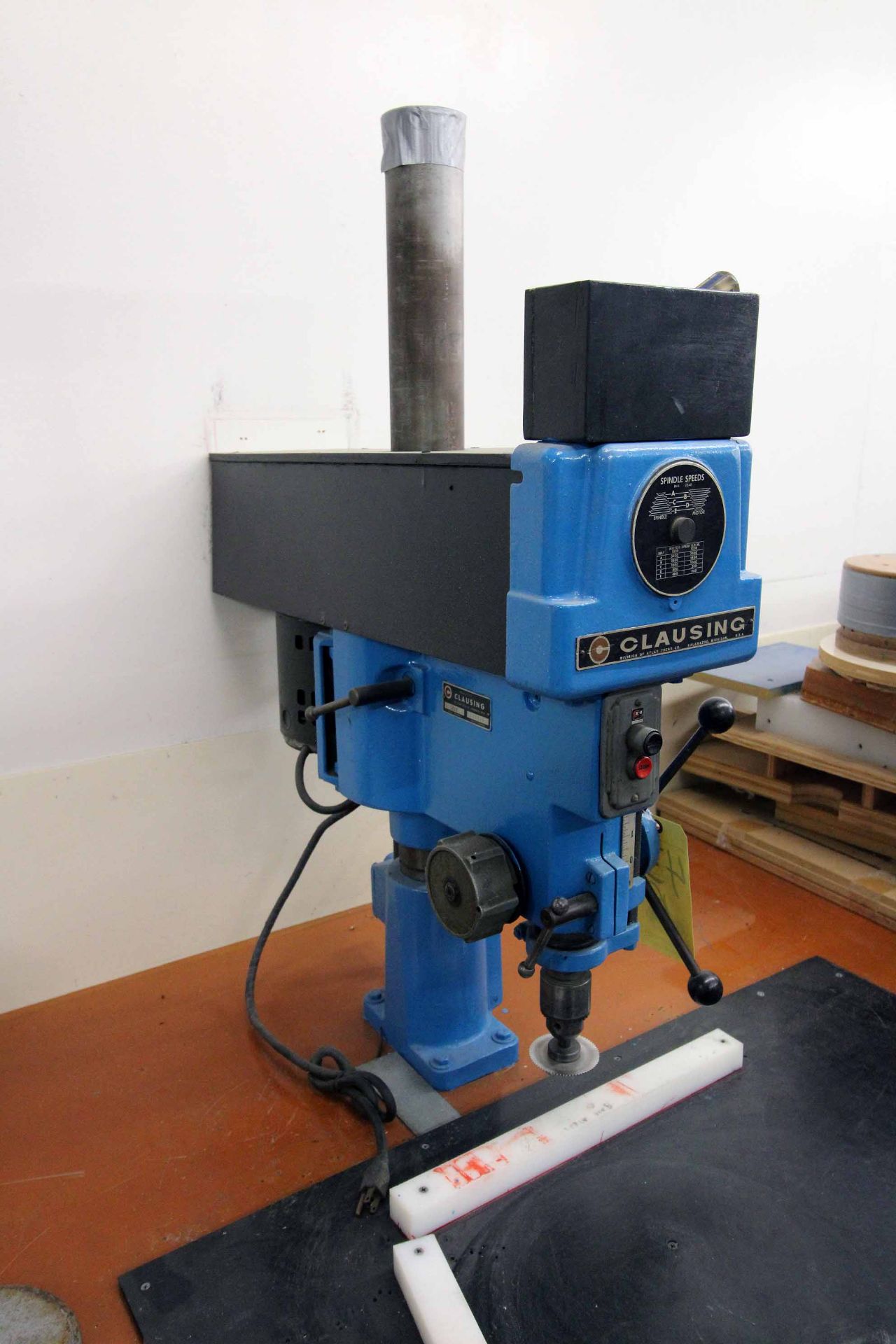 BENCH MOUNTED DRILL PRESS, CLAUSING MDL. 1633, spds: 260-5400 RPM, S/N 117810 (Located at: Offshore - Image 2 of 3