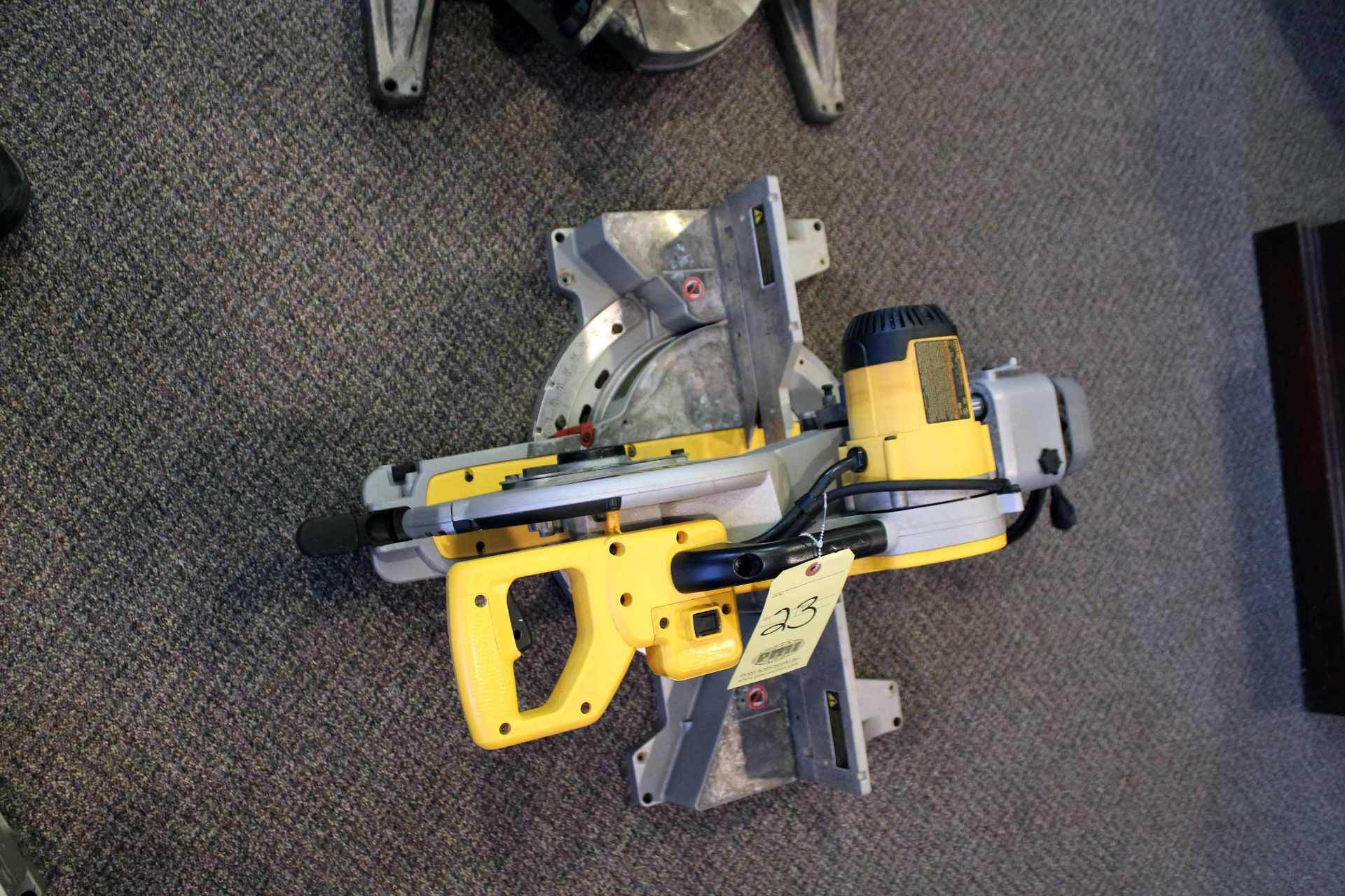 MITER SAW, DEWALT DWS 780. 12" double-bevel, compound saw, 15 amp. motor, 3,600 RPM (Located at: - Image 3 of 3