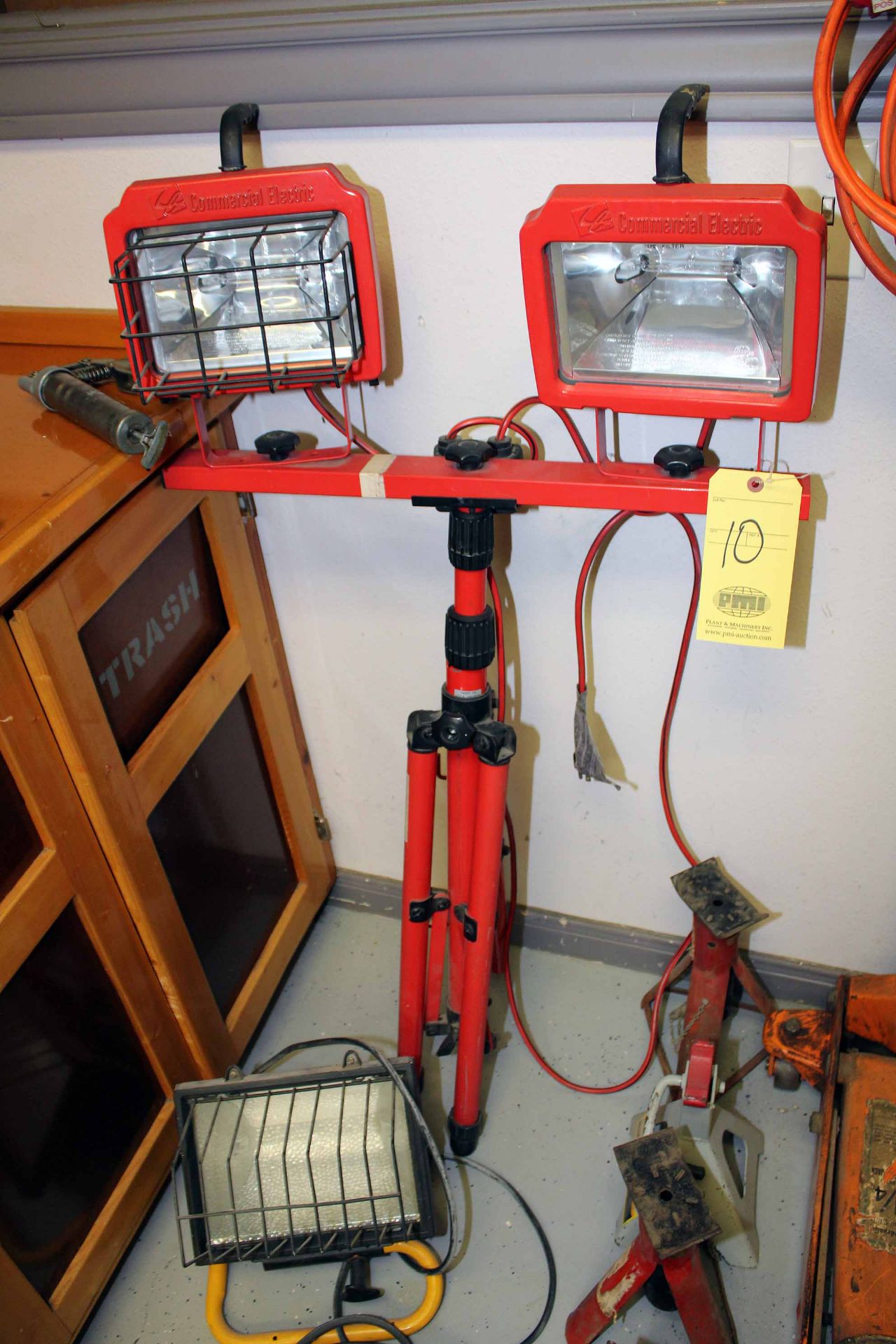 LOT CONSISTING OF: 2-1/4 T. cap. floor jack, (4) support jacks, (2) work lights, v-belts, jumper - Image 4 of 5