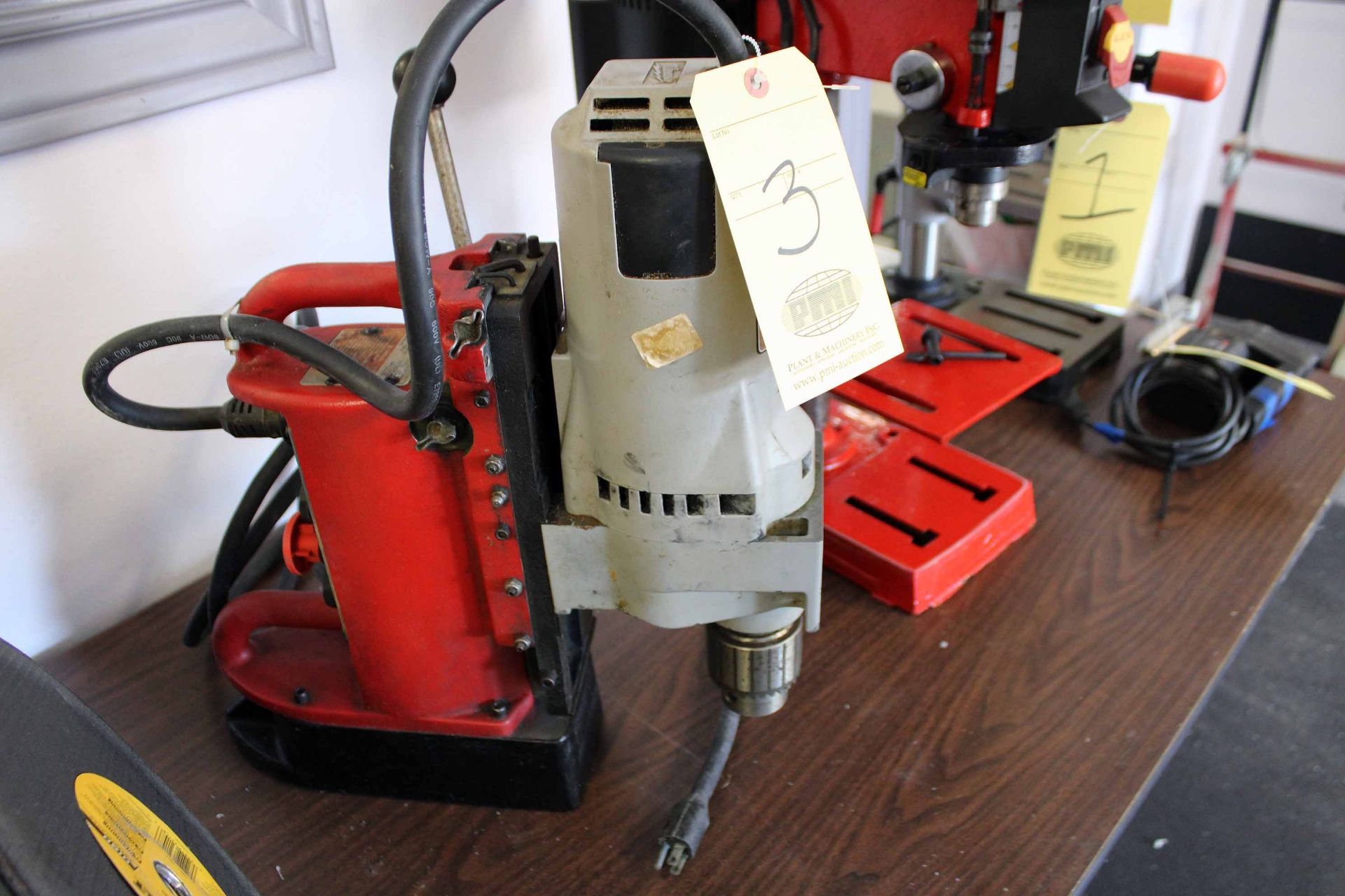 MAGNETIC BASE DRILL, MILWAUKEE MDL. 4202, 110 v. (Located at: Offshore Clamps & Protectors, 435 - Image 2 of 3