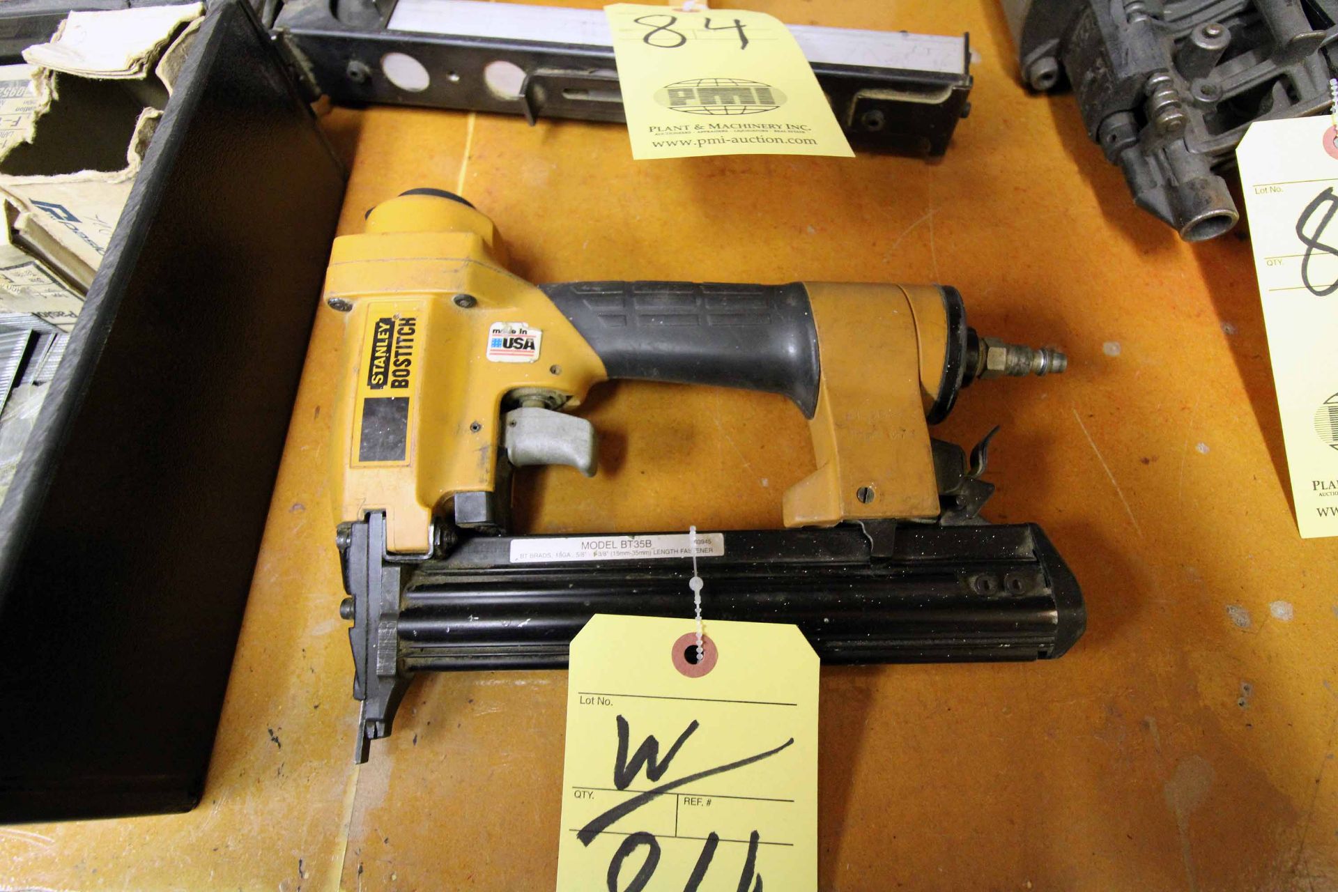 LOT OF FINISHING NAIL GUNS: (1) Stanley Bostitch Mdl. BT35B & (1) Stanley Bostitch Mdl. T40S2, w/ - Image 2 of 5