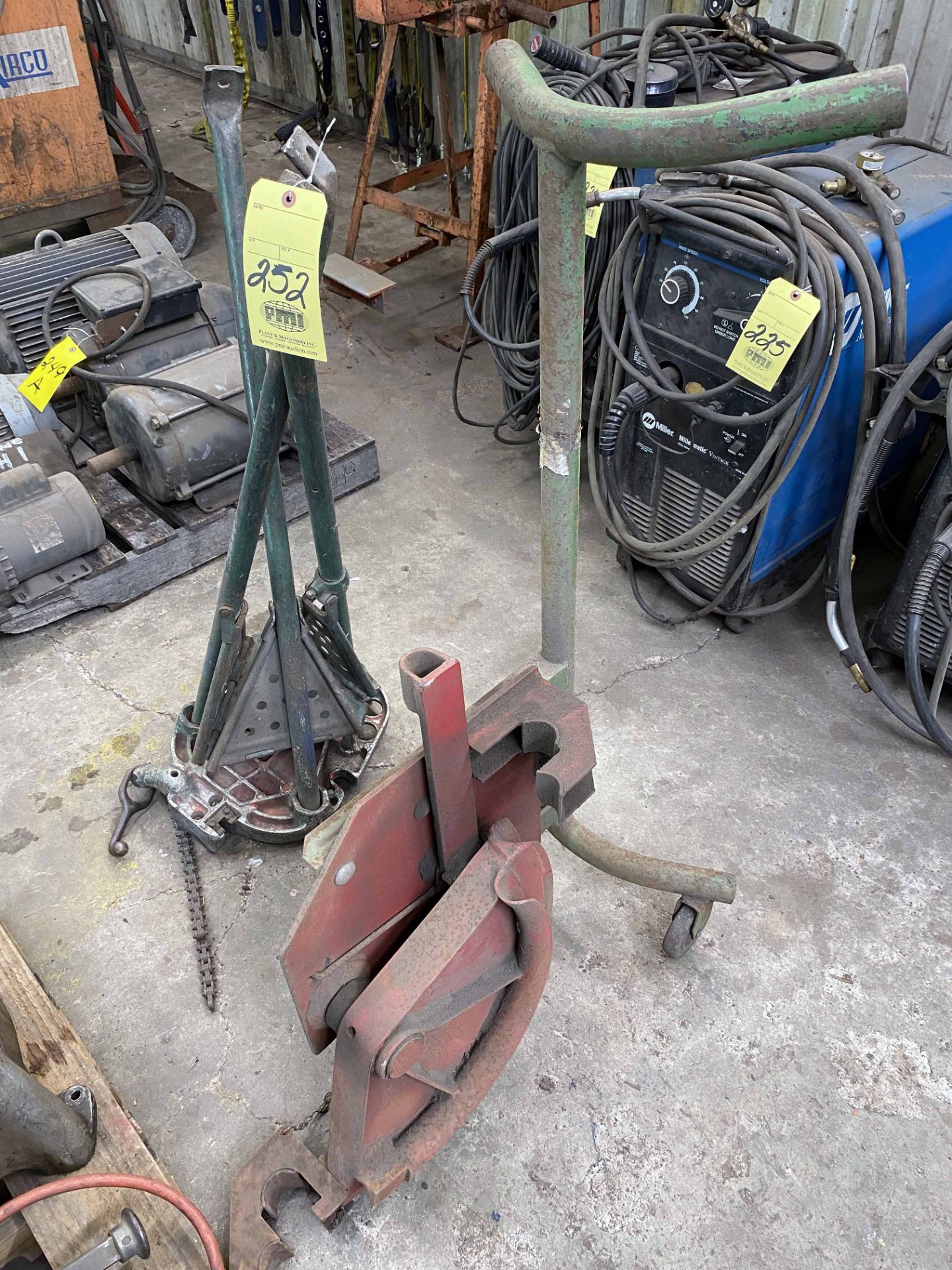 LOT CONSISTING OF: Ridgid tri-stand & Lidseen conduit bender (Located at: Summit Seals, 750 Archie