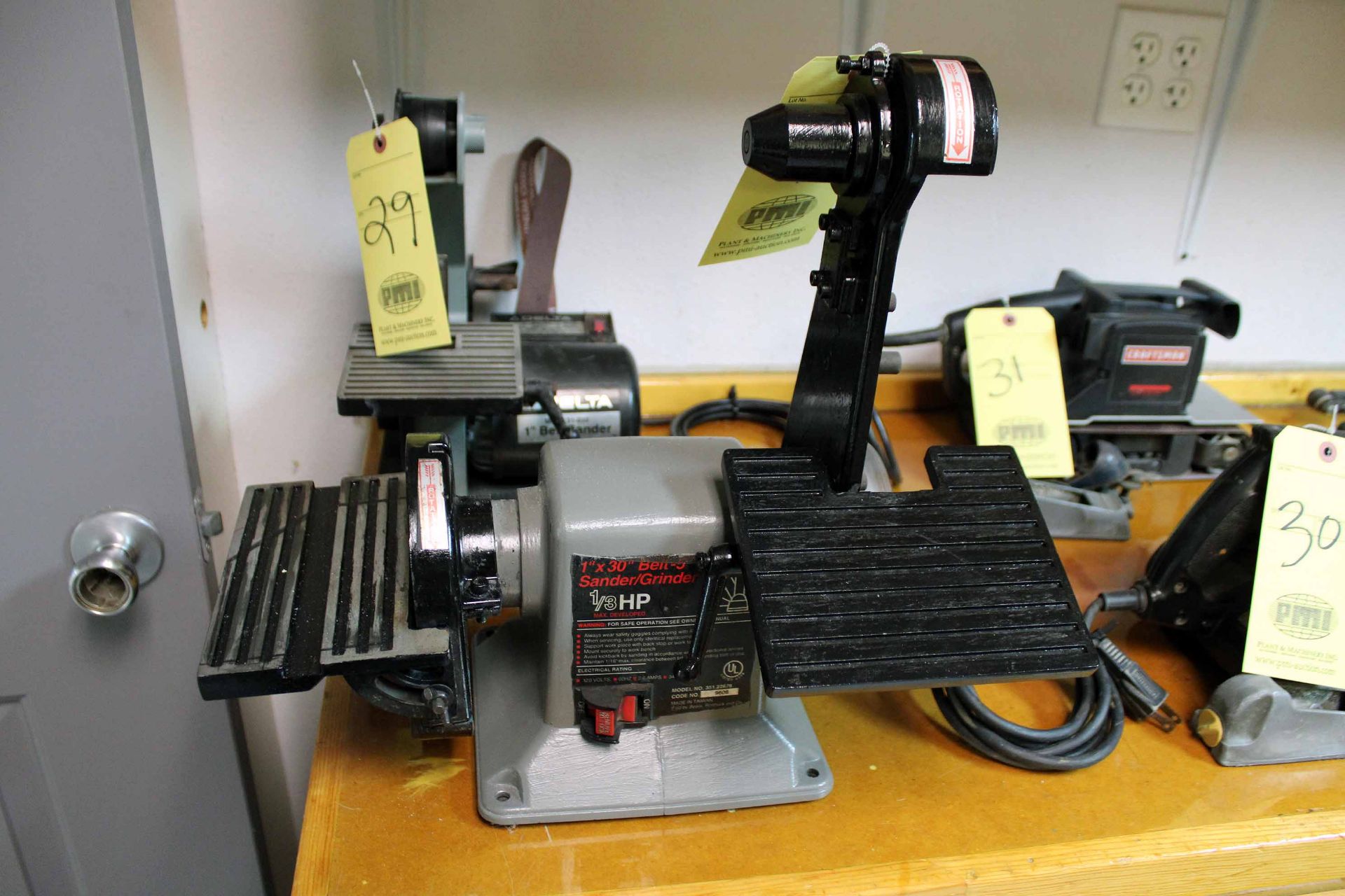 SANDER/GRINDER, CRAFTSMAN MDL. 351.22676, 1/3 HP, 120 v. (Located at: Offshore Clamps &