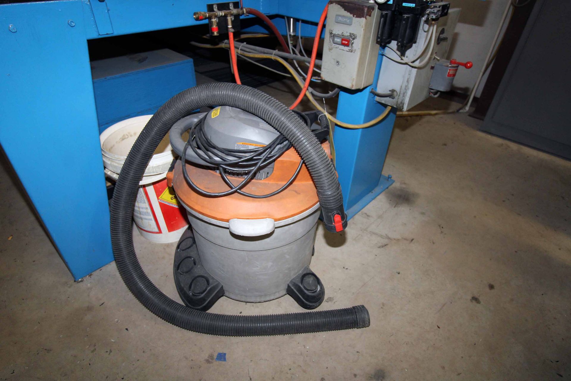 LOT OF SHOP VACUUMS (2), w/hoses (Located at: Offshore Clamps & Protectors, 435 Spring Hill Dr., - Image 4 of 4