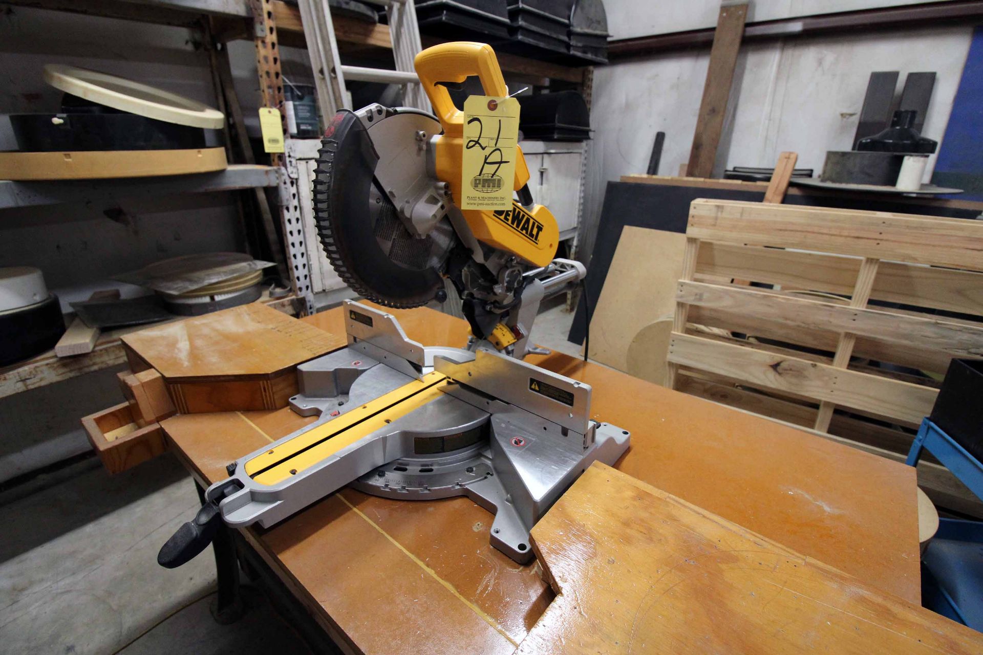 MITER SAW, DEWALT DWS 780, 12" double-bevel, compound saw, 15 amp. motor, 3600 RPM, w/ 34" x 61" - Image 2 of 4