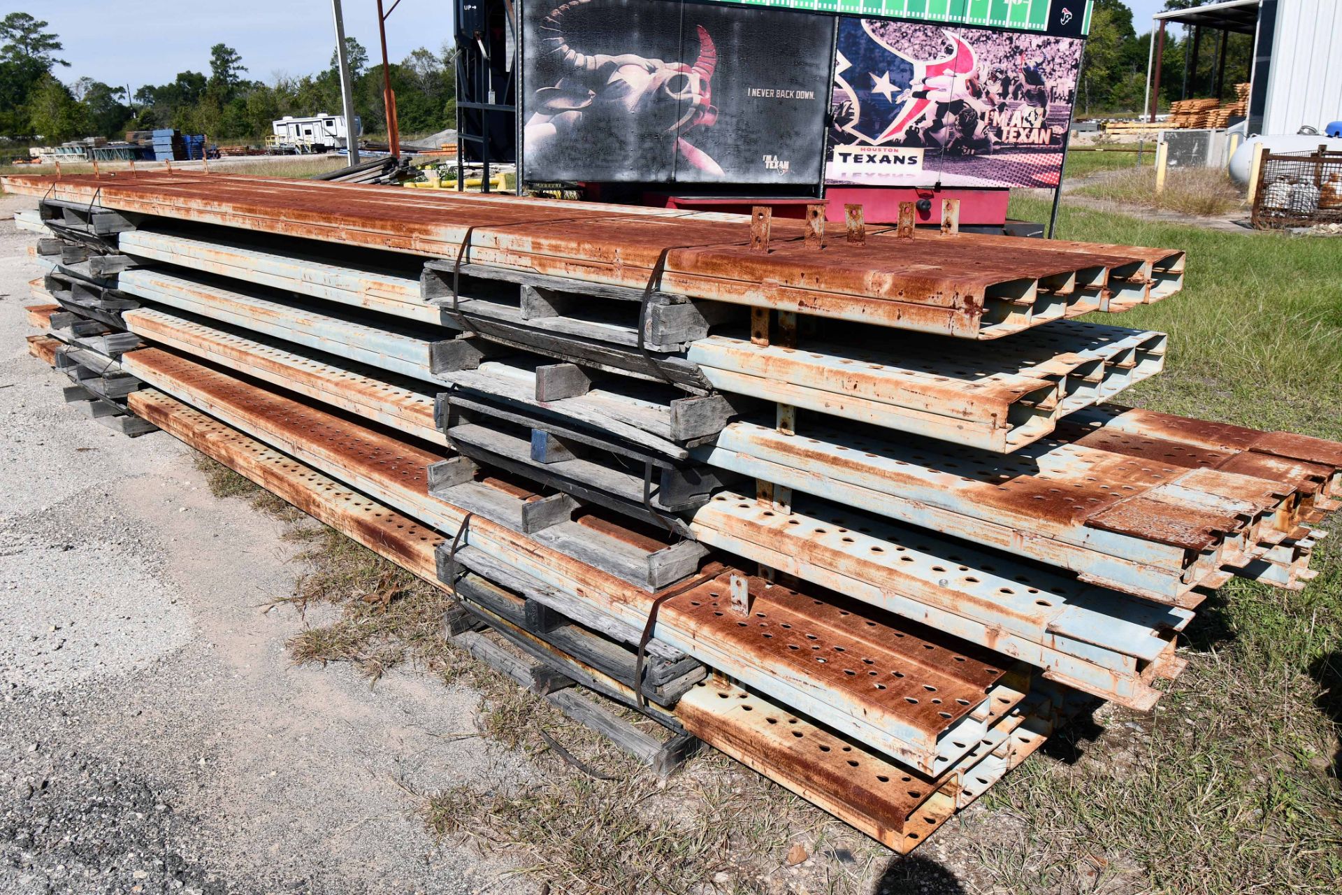 CANTILEVER RACK SECTIONS (Located at: Tri R Erecting, 26535 FM 2978, Magnolia, TX 77354) - Image 3 of 4