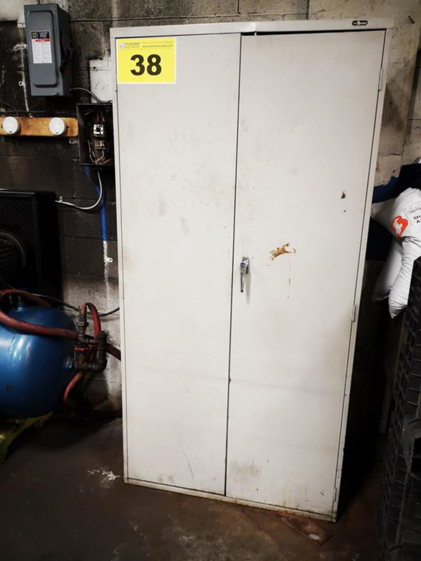 PRO SOURCE, 6 FT, 2 DOOR, STORAGE CABINET