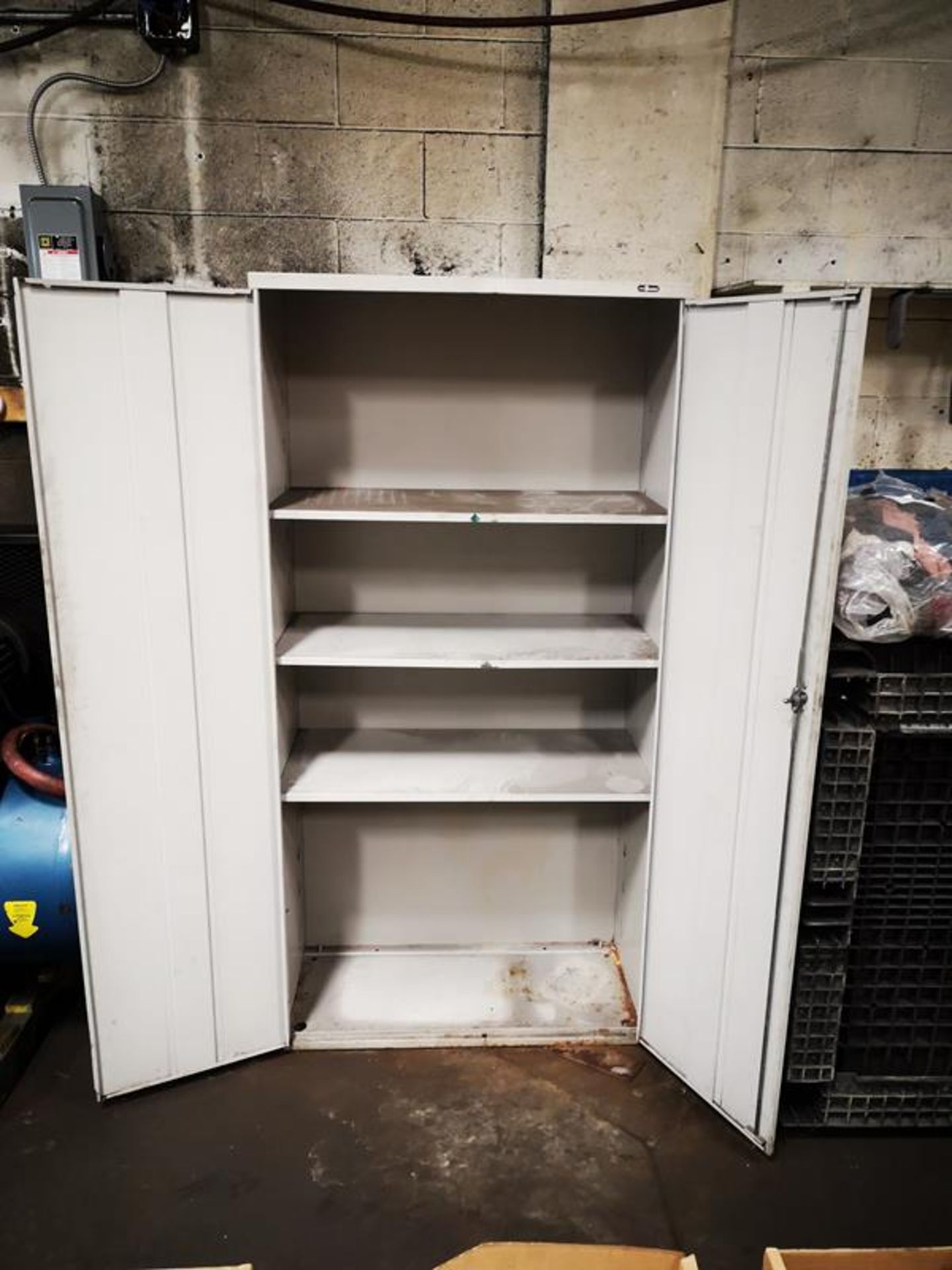 PRO SOURCE, 6 FT, 2 DOOR, STORAGE CABINET - Image 2 of 2