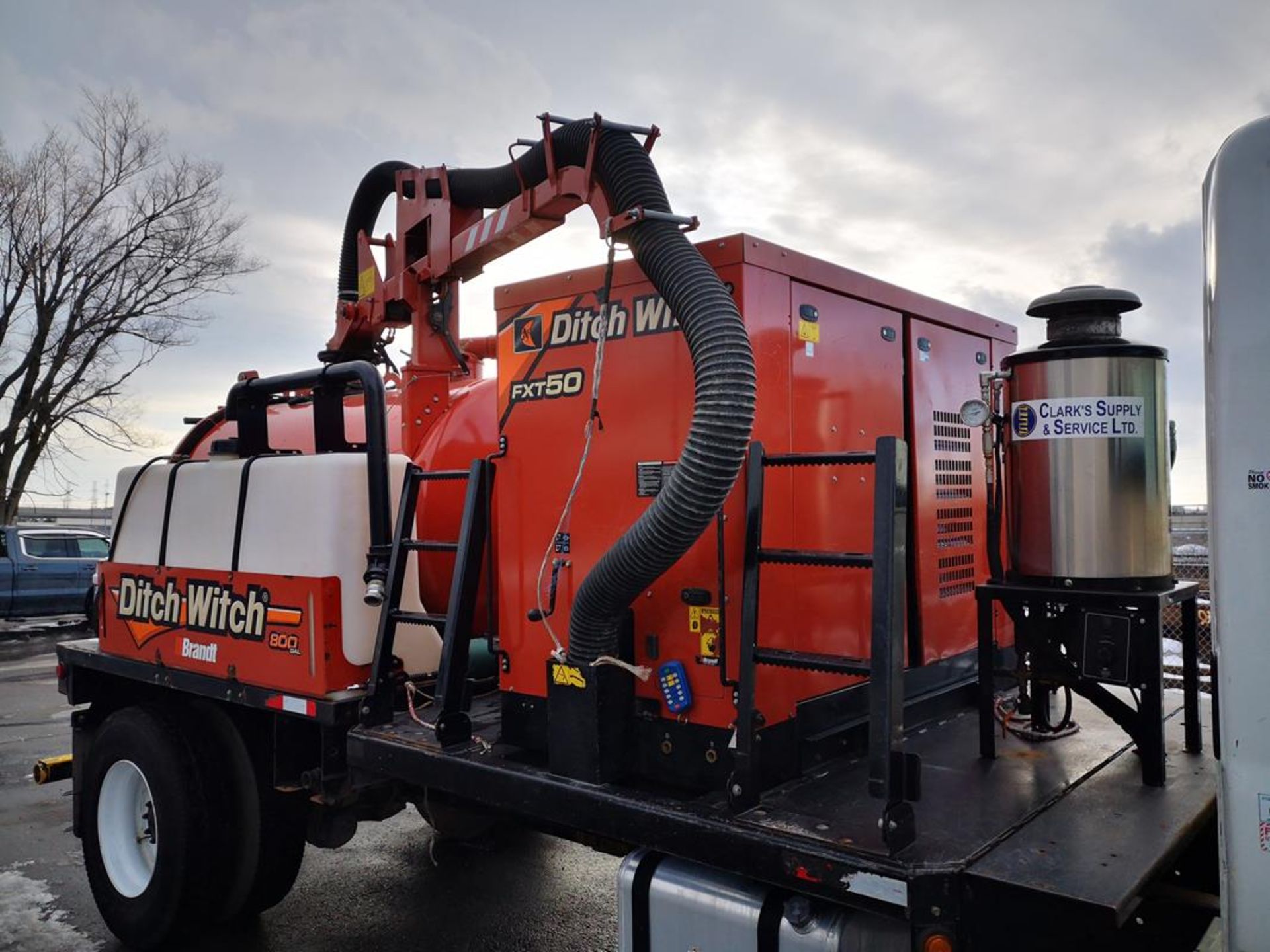 2017 DITCH WITCH, FXT 50, TRUCK MOUNTED, HYDRO-EXCAVATOR - LIKE NEW - Image 24 of 31